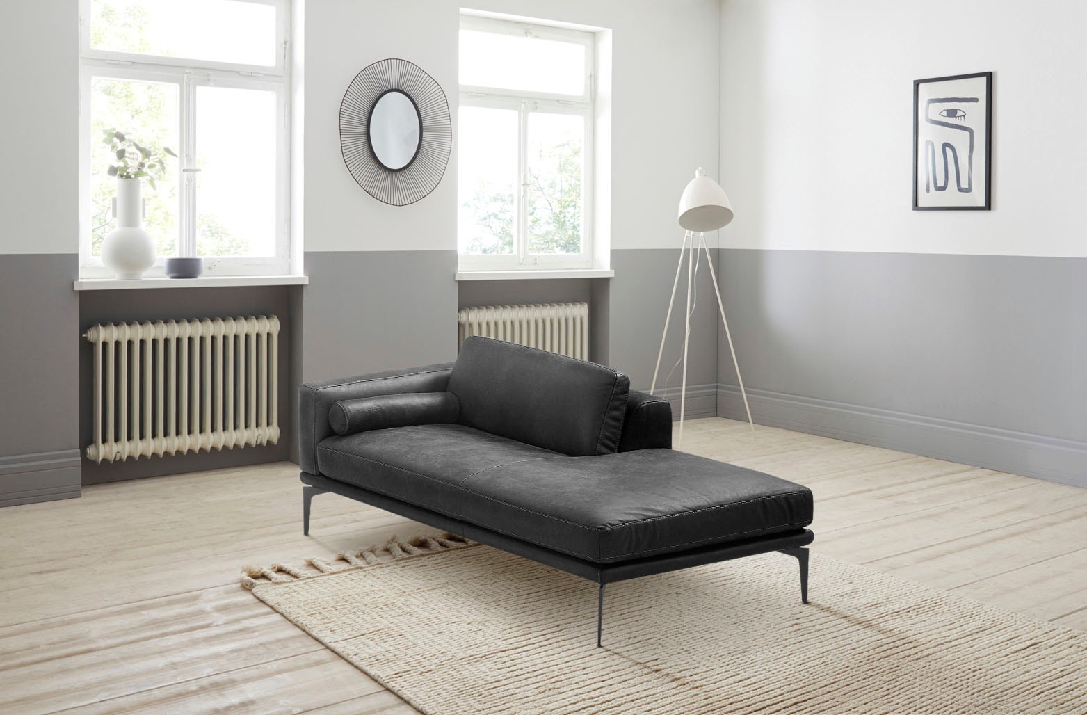Egoitaliano Ottomane "Masu, Design trifft super Sitzkomfort, mit toller Detailverarbeitung" Rückenkissen und Armteilrolle für mehr Komfort, mit Metallfüßen