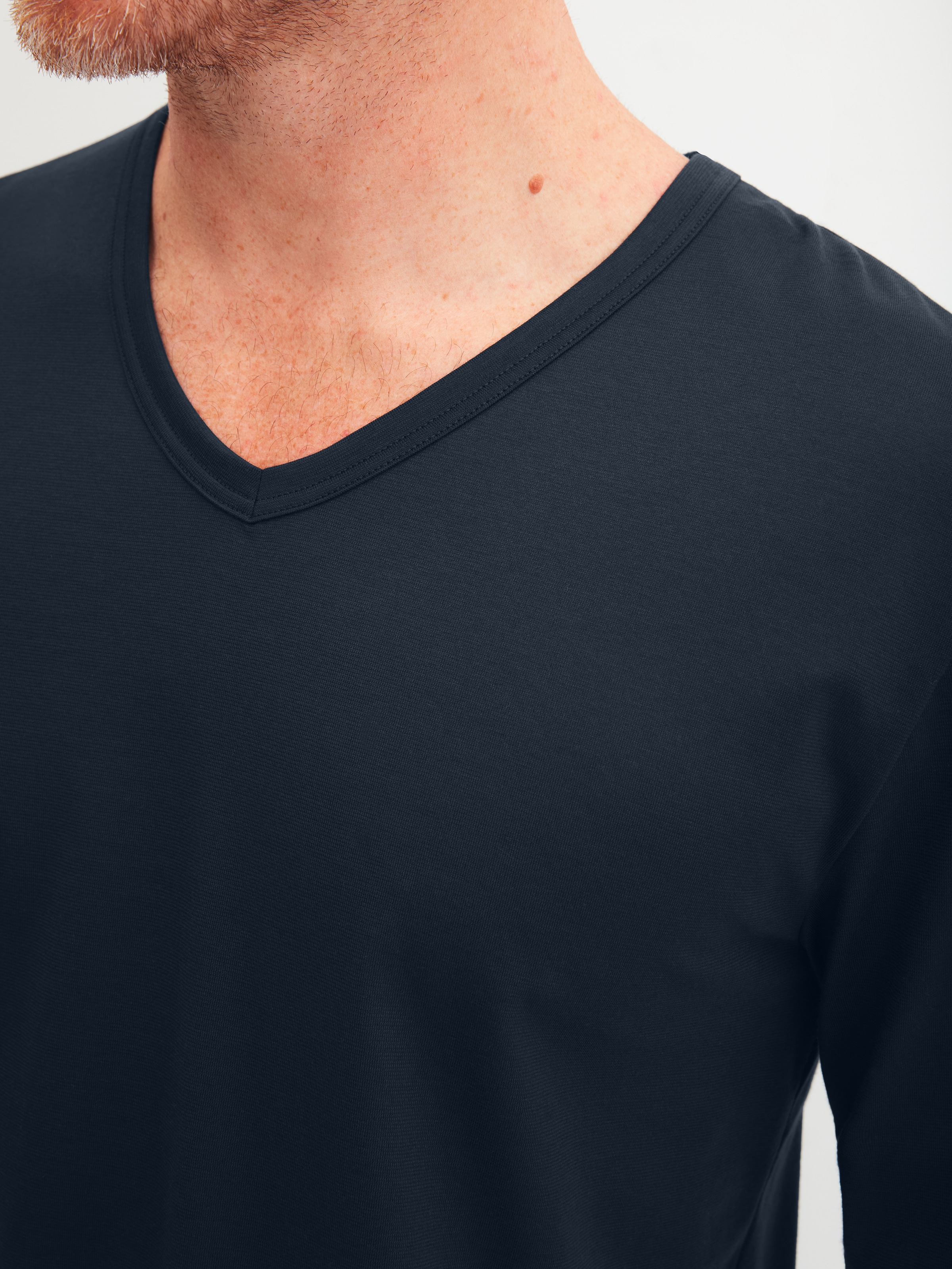 CALIDA Schlafanzug »Cotton Special«, (2 tlg.), Langarm, V-Ausschnitt, Comfort Fit, lange Hose