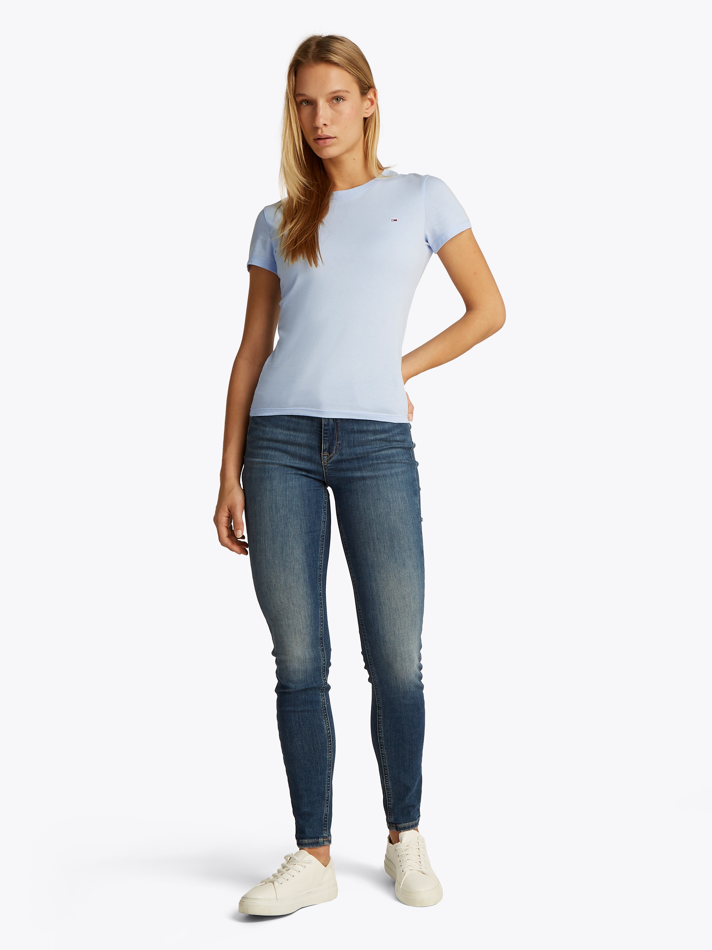 Tommy Jeans T-Shirt »TJW SLIM C-NECK TEE«, mit Logo-Stickerei