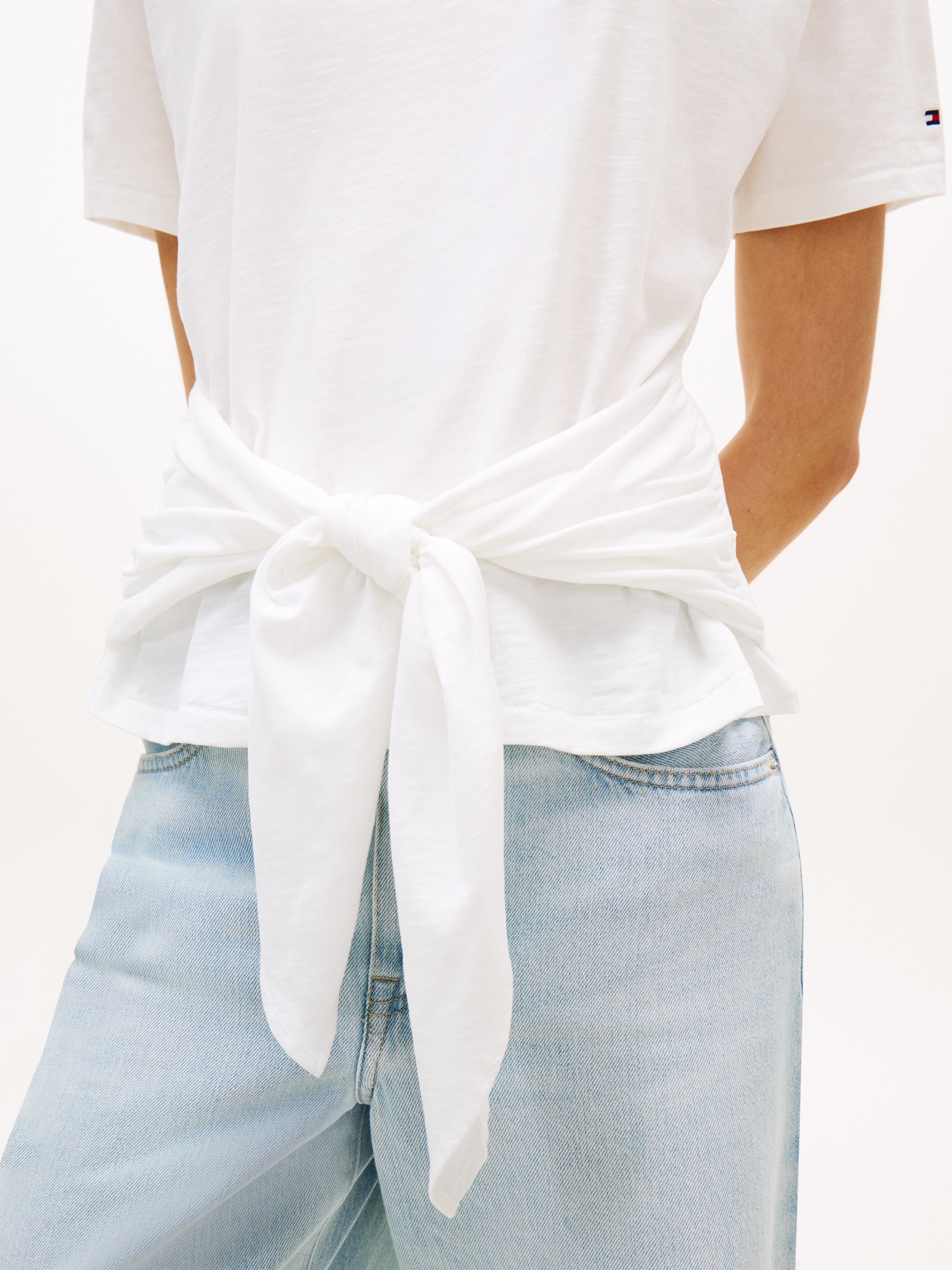 Tommy Hilfiger Kurzarmshirt »CO SLUB KNOT SS TEE« mit Bindegürtel in der Taille