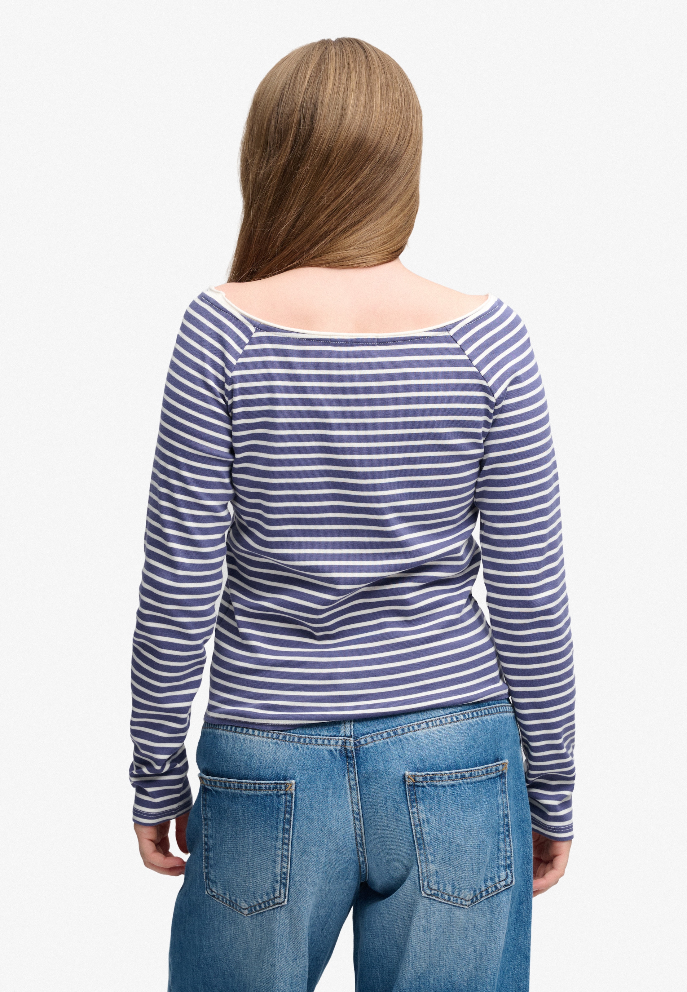 Superdry Langarmshirt »BARDOT OFF SHOULDER TOP« mit U-Boot Ausschnitt und Wellenkante am Bund, gesticktes Logo am Saum