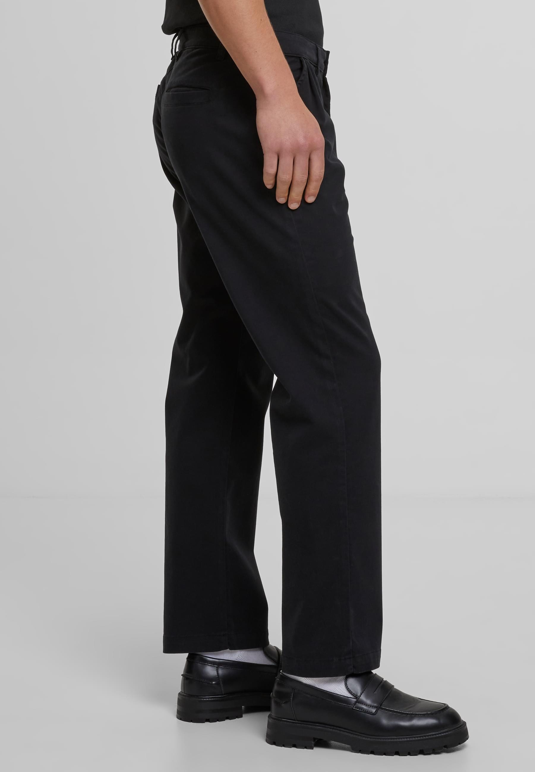 URBAN CLASSICS Stoffhose »Urban Classics Pleated Twill Pants«, (1 tlg.)
