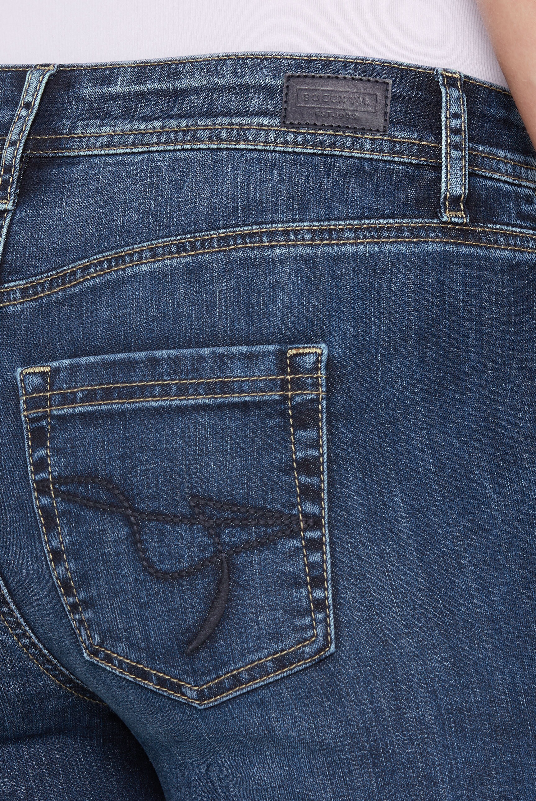 SOCCX Jeansshorts, mit zwei Knöpfen am Bund