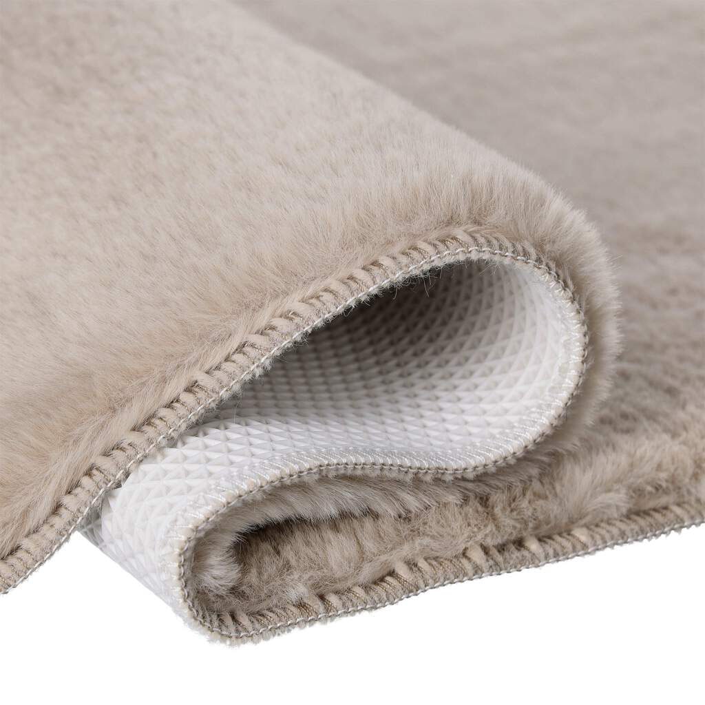 Carpet City Badematte »Topia Mats, Badteppich uni«, Höhe 14 mm, rutschhemmend beschichtet, strapazierfähig, Hochflor, Kaninchen Haptik, Polyester, Badezimmerteppich, waschbar