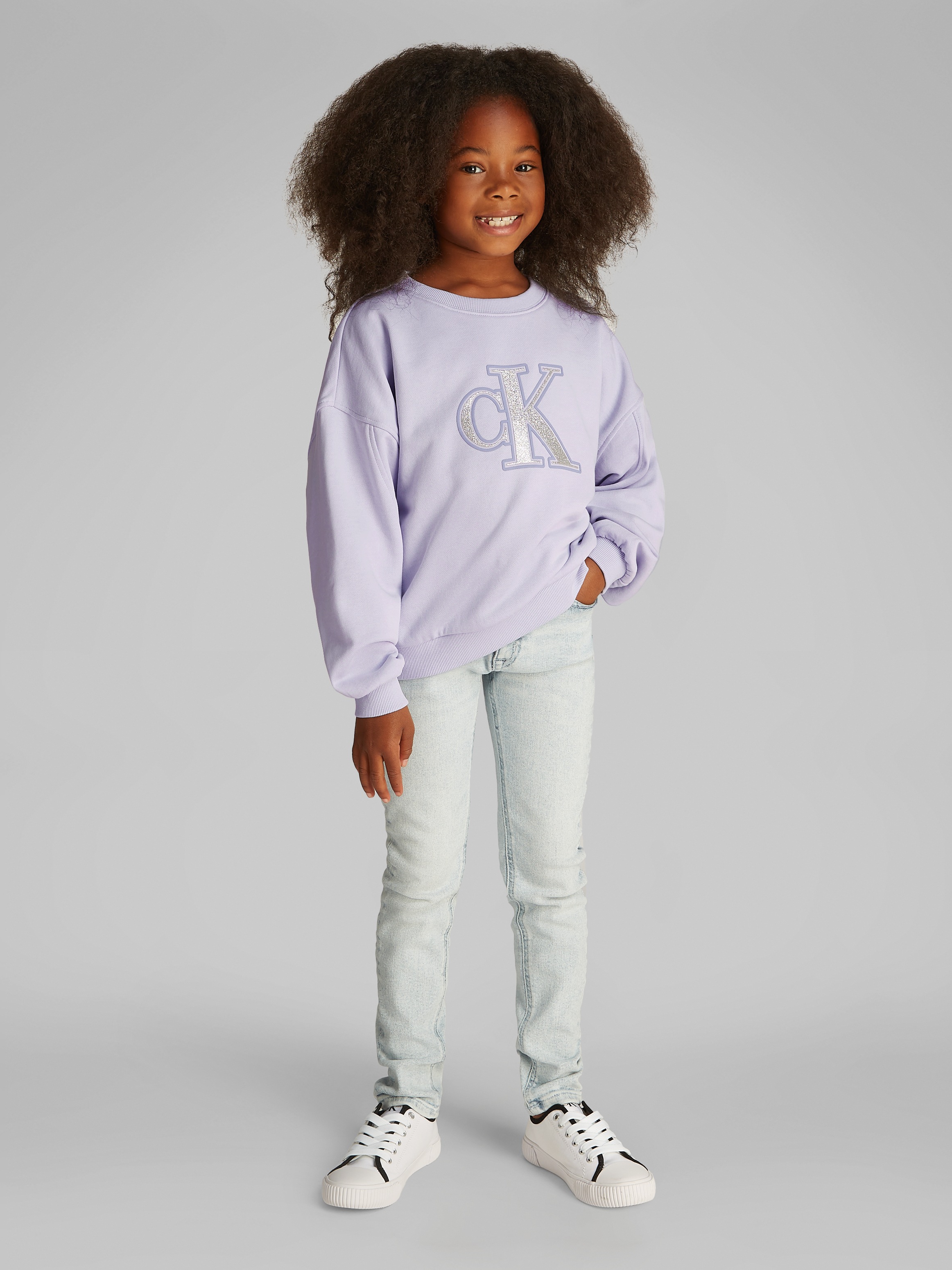 Calvin Klein Jeans Sweatshirt »METALLIC CK LS CN SWEATSHIRT«, mit glitzerndem Logo