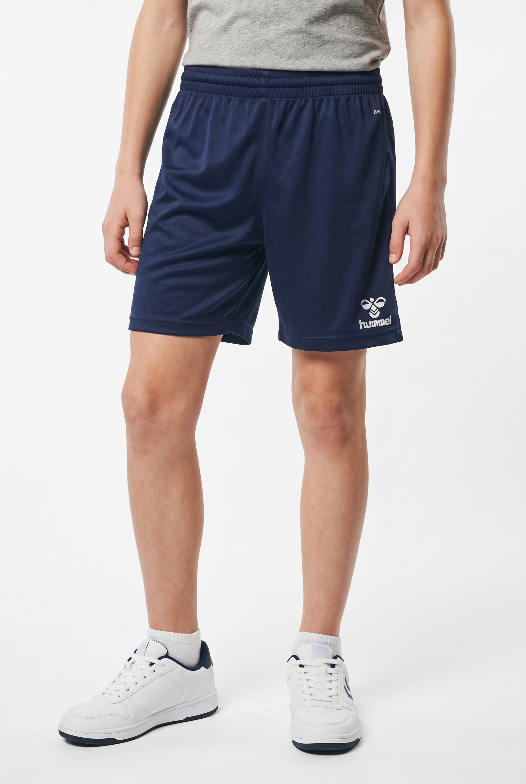 hummel Trainingsshorts »HMLCORE XK POLY SHORTS KIDS«  doppelt gestricktes Material, mit BEECOOL-Technologie®, aus Polyester