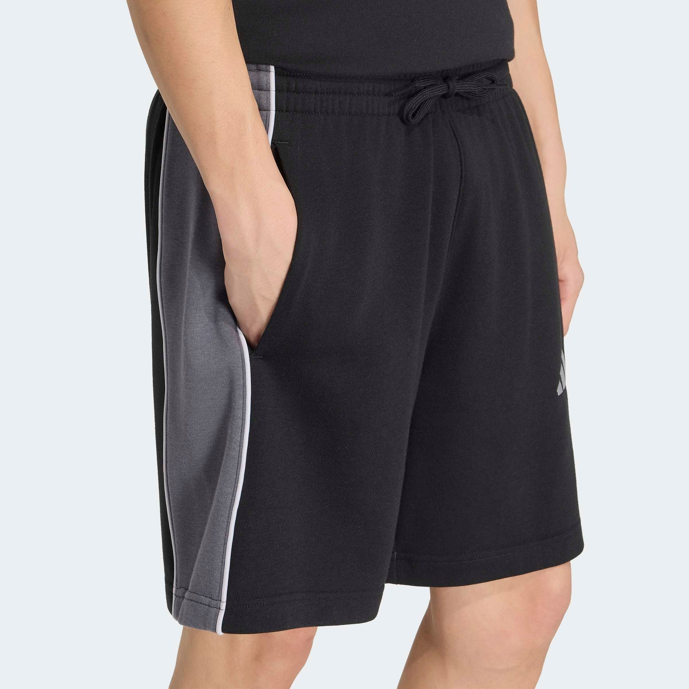 adidas Sportswear Shorts »SEASONAL ESSENTIALS FLEECE-, COLOURBLOCKING«  ohne Verschluss, aus Baumwolle, Polyester und Viskose, normale Weite