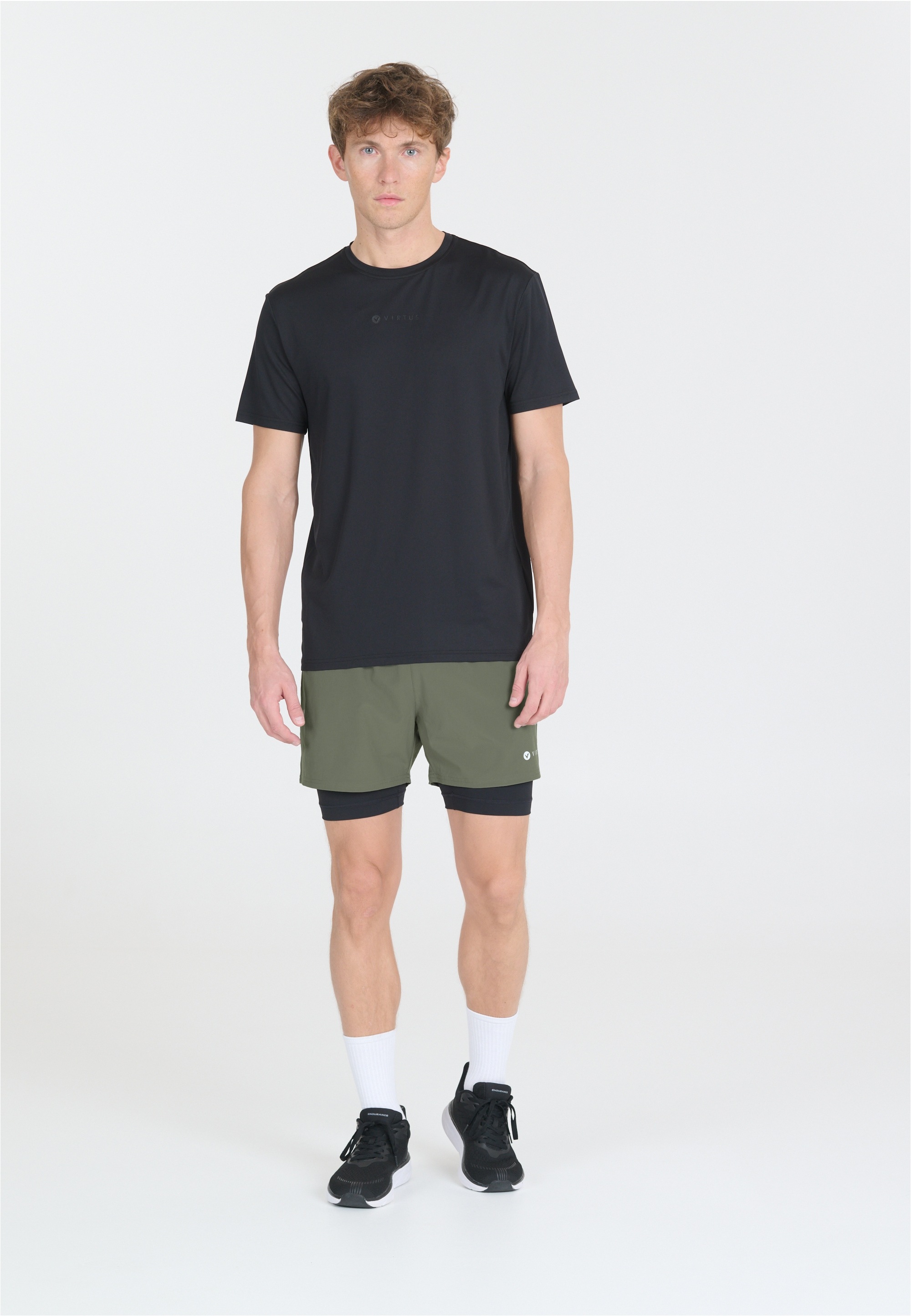 Virtus Shorts "Zayne", mit 4-Wege-Stretch und Innenhose günstig online kaufen