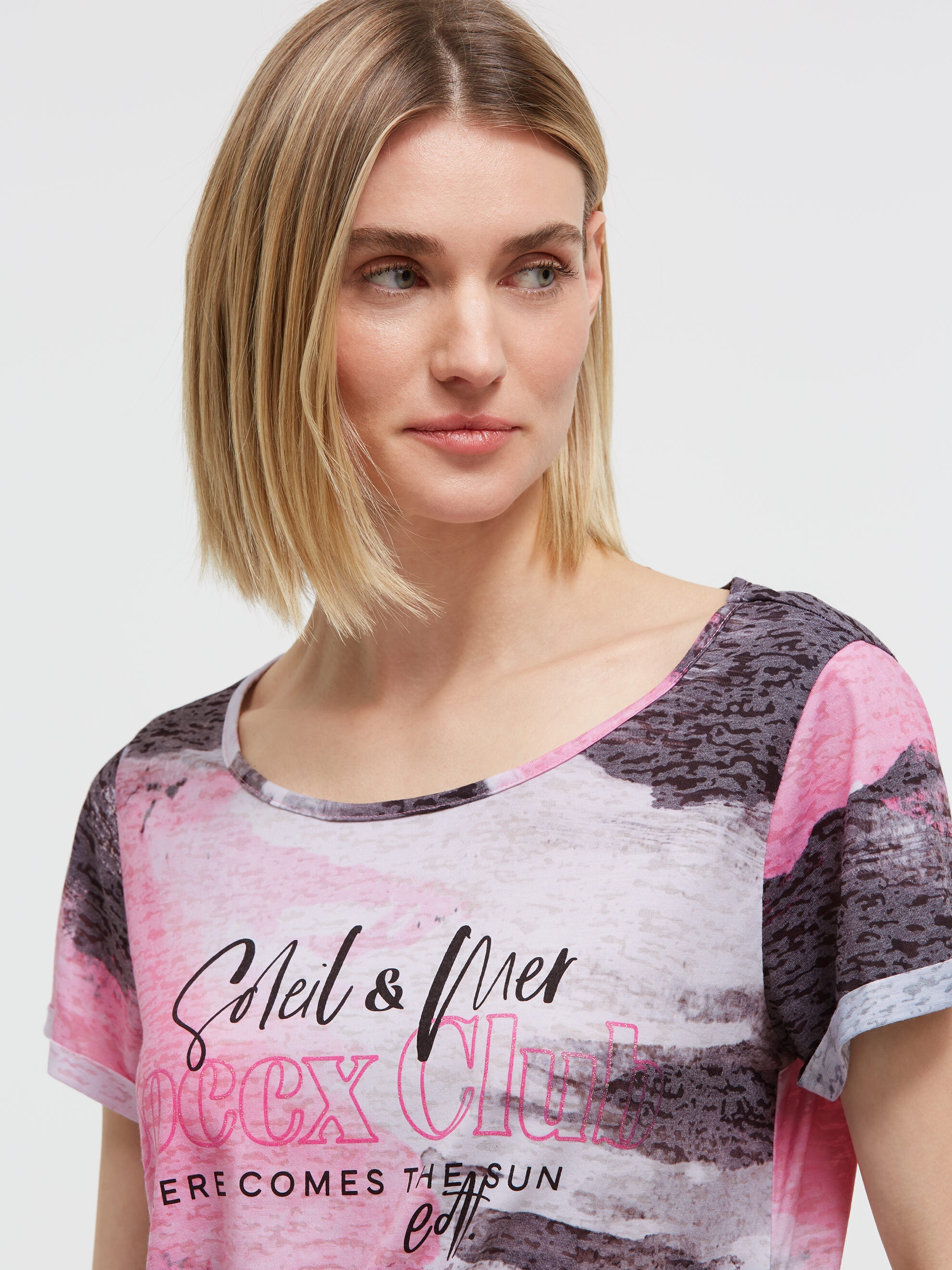 SOCCX Rundhalsshirt mit Seitenschlitze