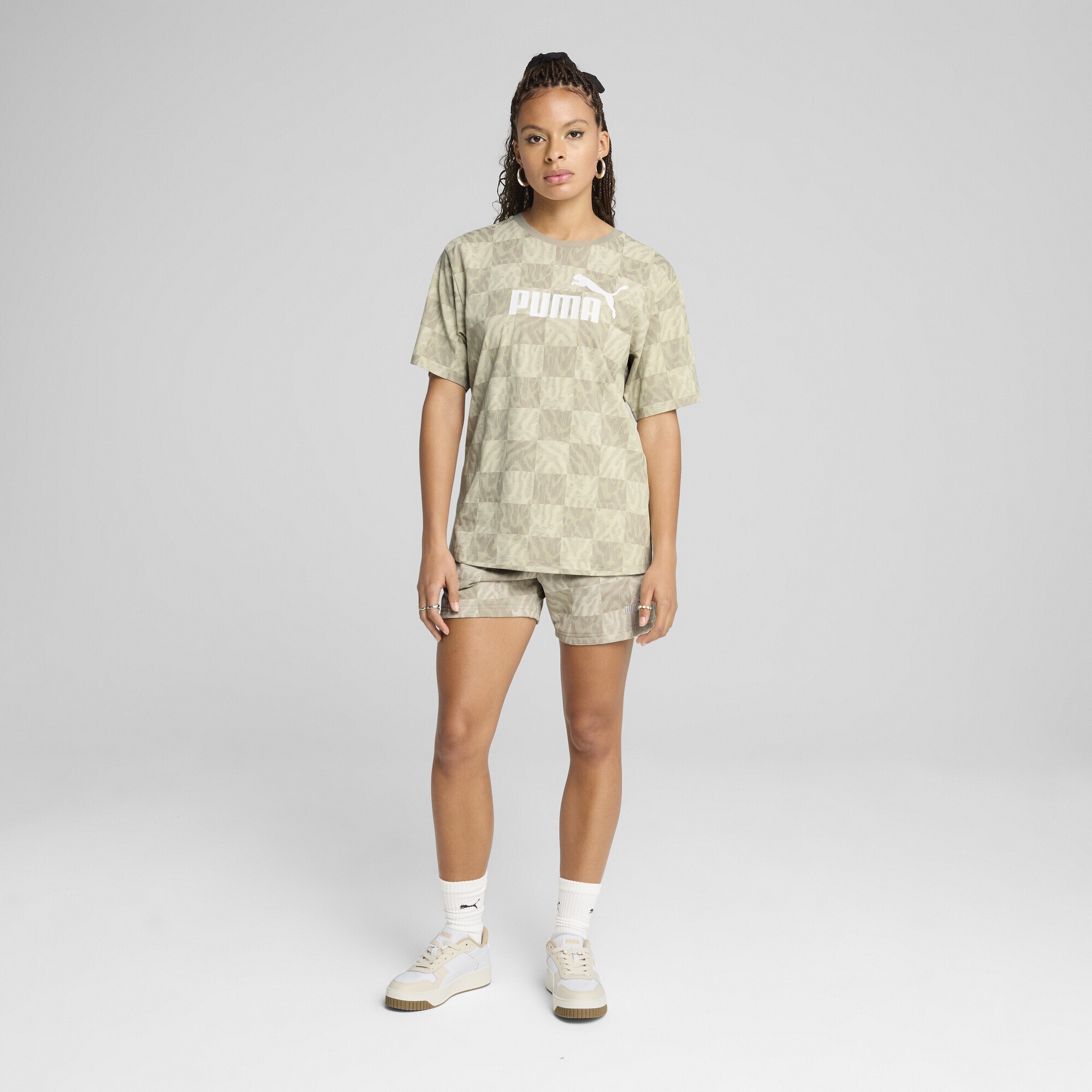 PUMA Sporthose »ESS GRAPHIC Mid-Rise 5" Shorts Damen«