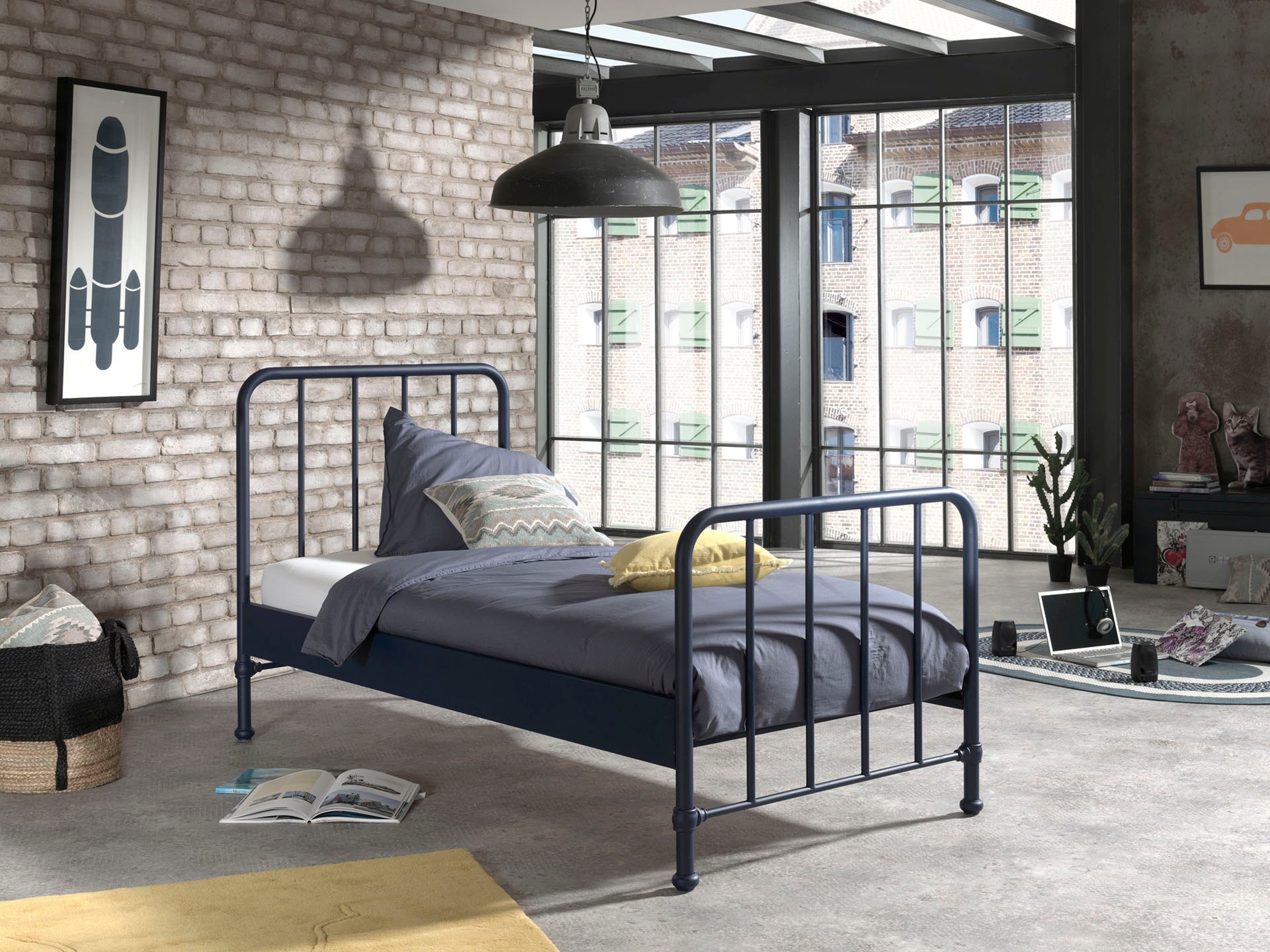 Vipack Jugendbett "Bronxx", (Made in Europe), Metallbett