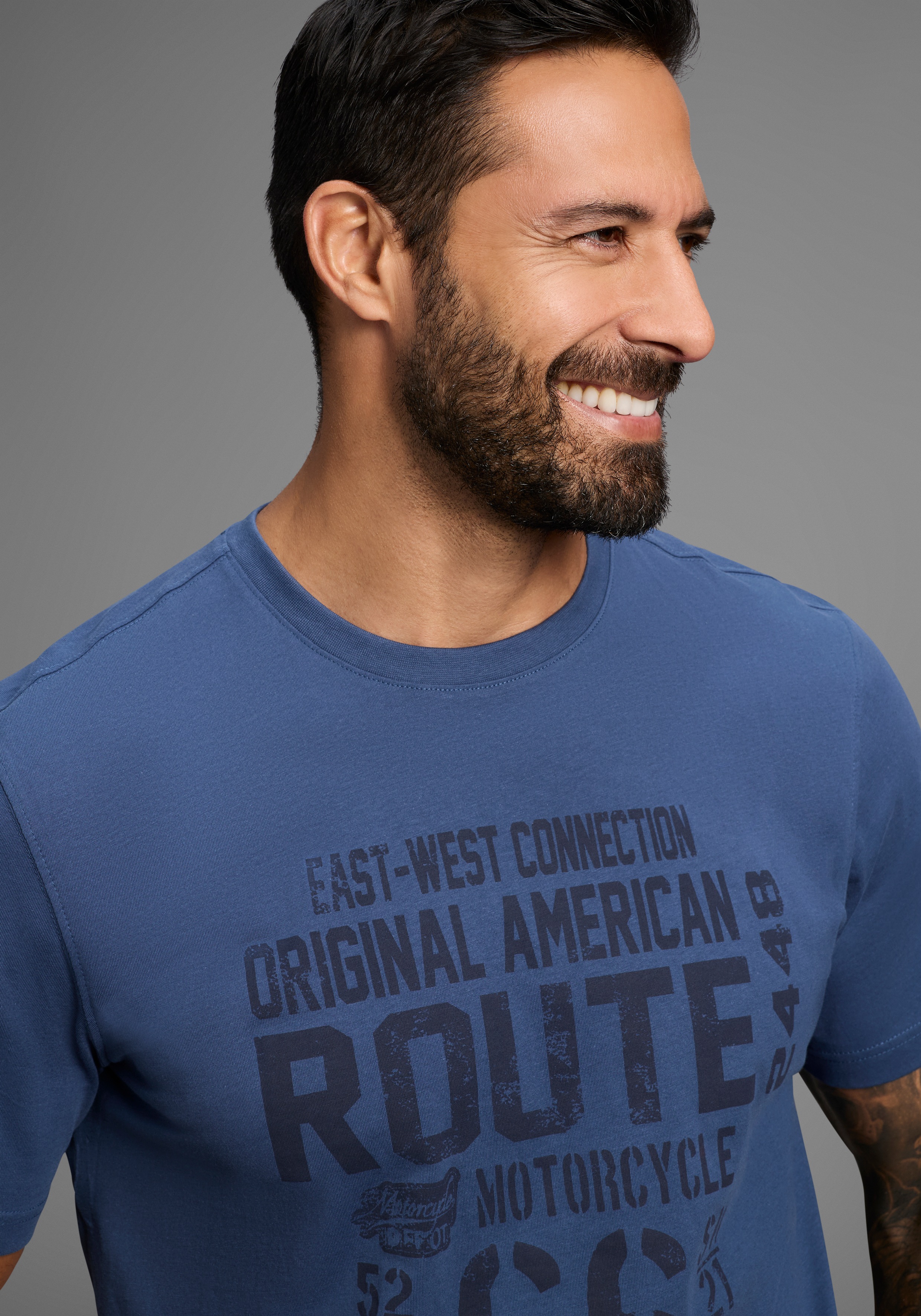 Thumbnail - Mans World Rundhalsshirt kurzärmelig, lässige Passform, bedruckt, Rundhalsausschnitt