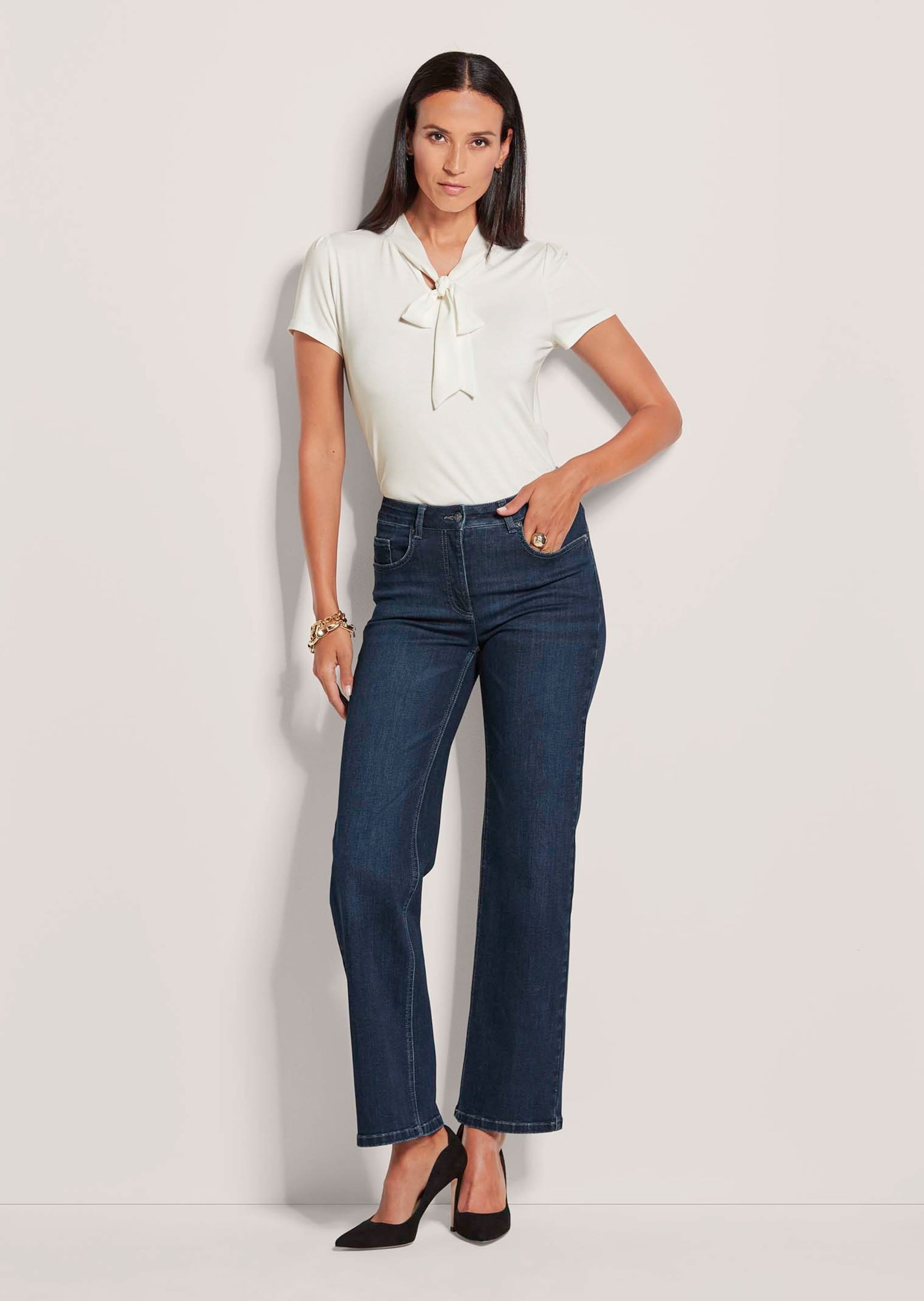 MADELEINE Regular-fit-Jeans »Denimhose Schmale Jeans im Five-Pocket-Style« Mit "M"-Stickerei auf der Gesäßtasche