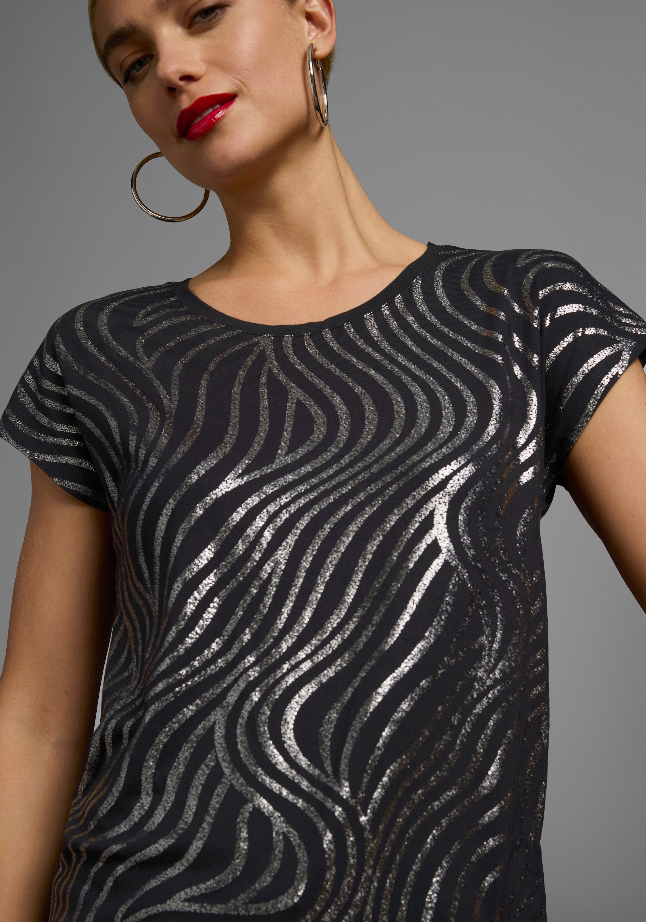 Laura Scott Rundhalsshirt, Kurzarm, figurumspielend, aus elastischem Single Jersey