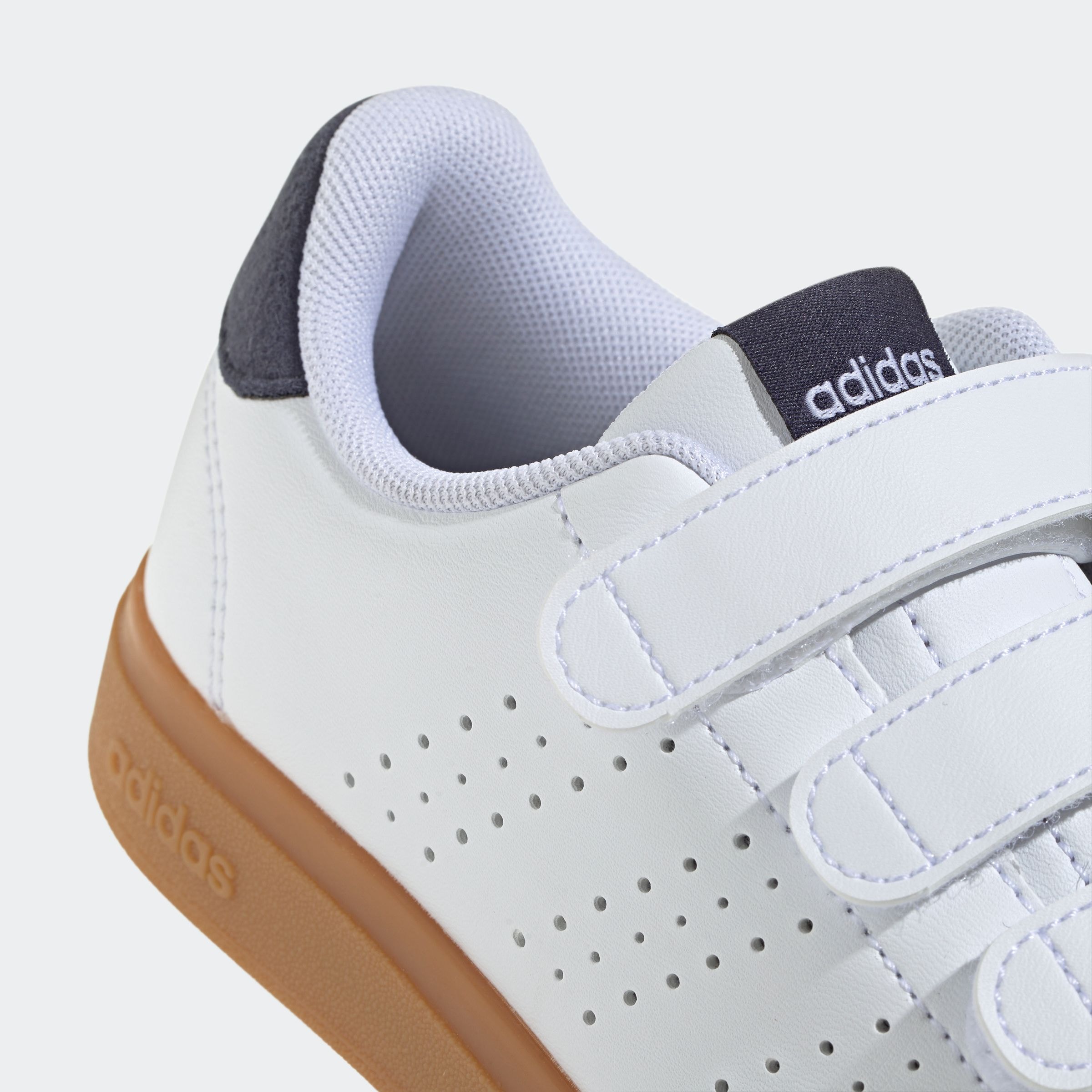 adidas Sportswear Klettschuh »ADVANTAGE BASE 2.0 KIDS«, Design auf den Spuren des adidas Stan Smith