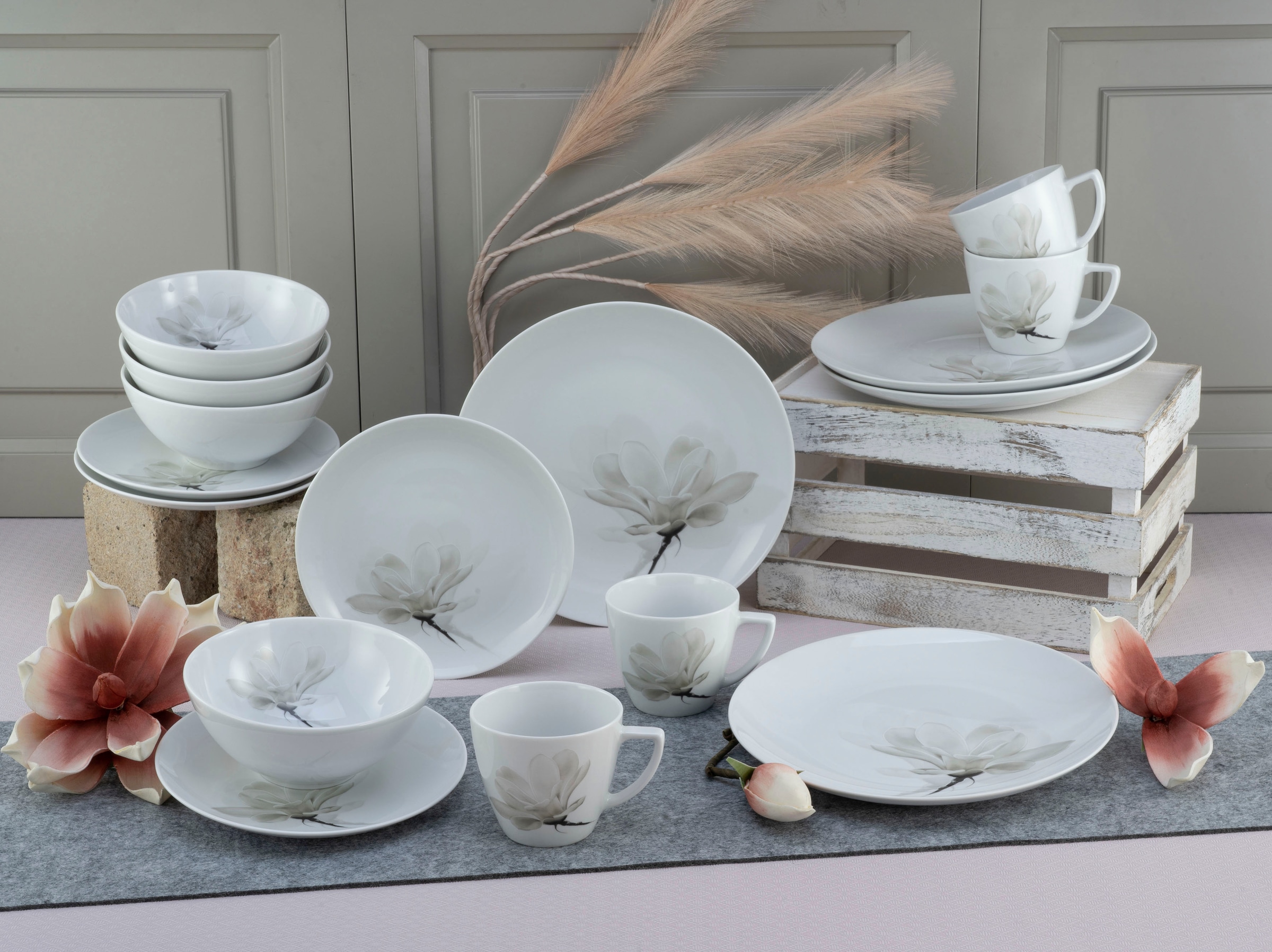 (Set, tlg.), »Home mit CreaTable BAUR 16 Dekor Kombiservice Magnolienblüte | Magnolie«,