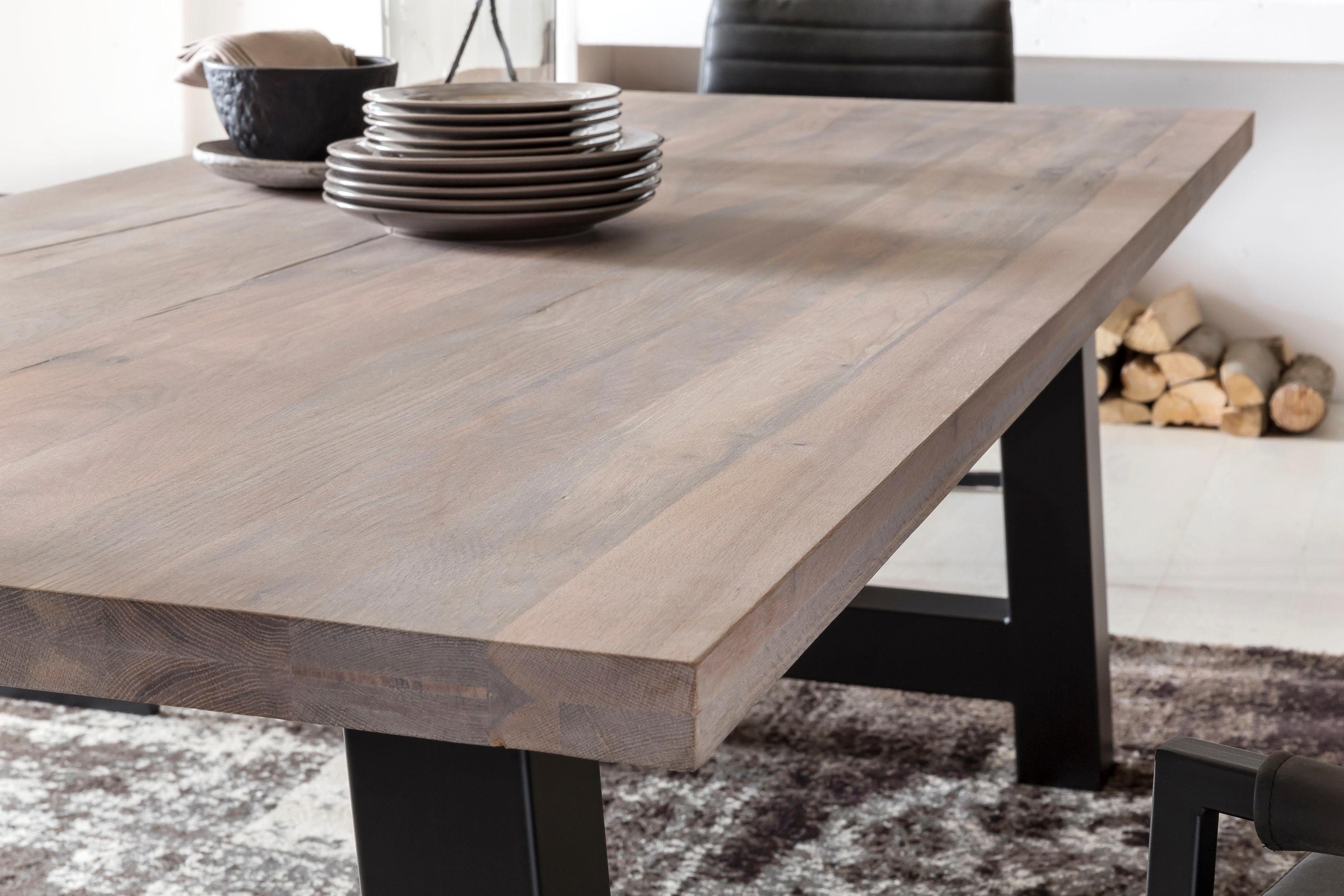 Home affaire Esstisch »New York«, Balkeneiche massiv mit ausdrucksstarker Holzoptik