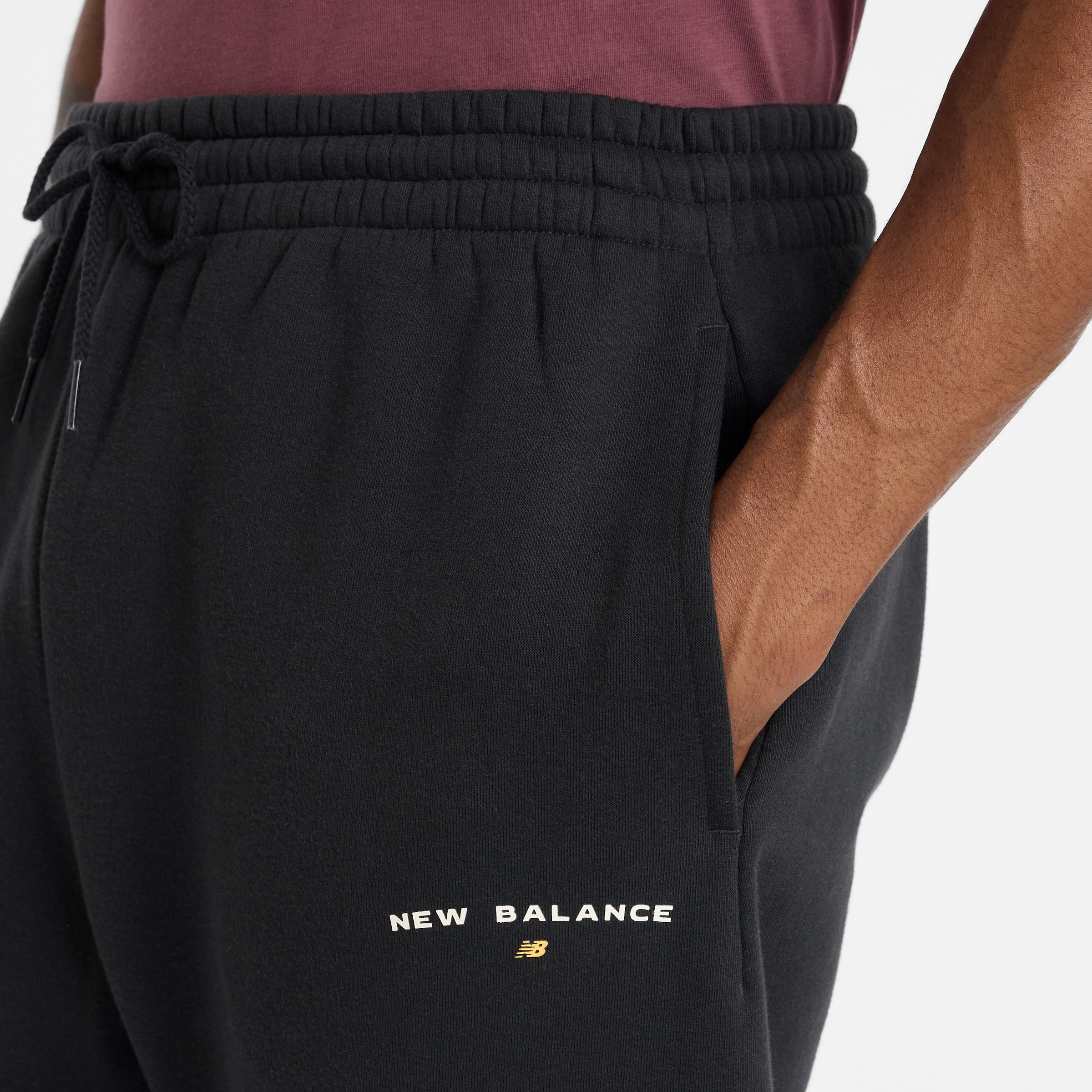 New Balance Jogginghose »Reimagined Fleece Graphic Jogger«