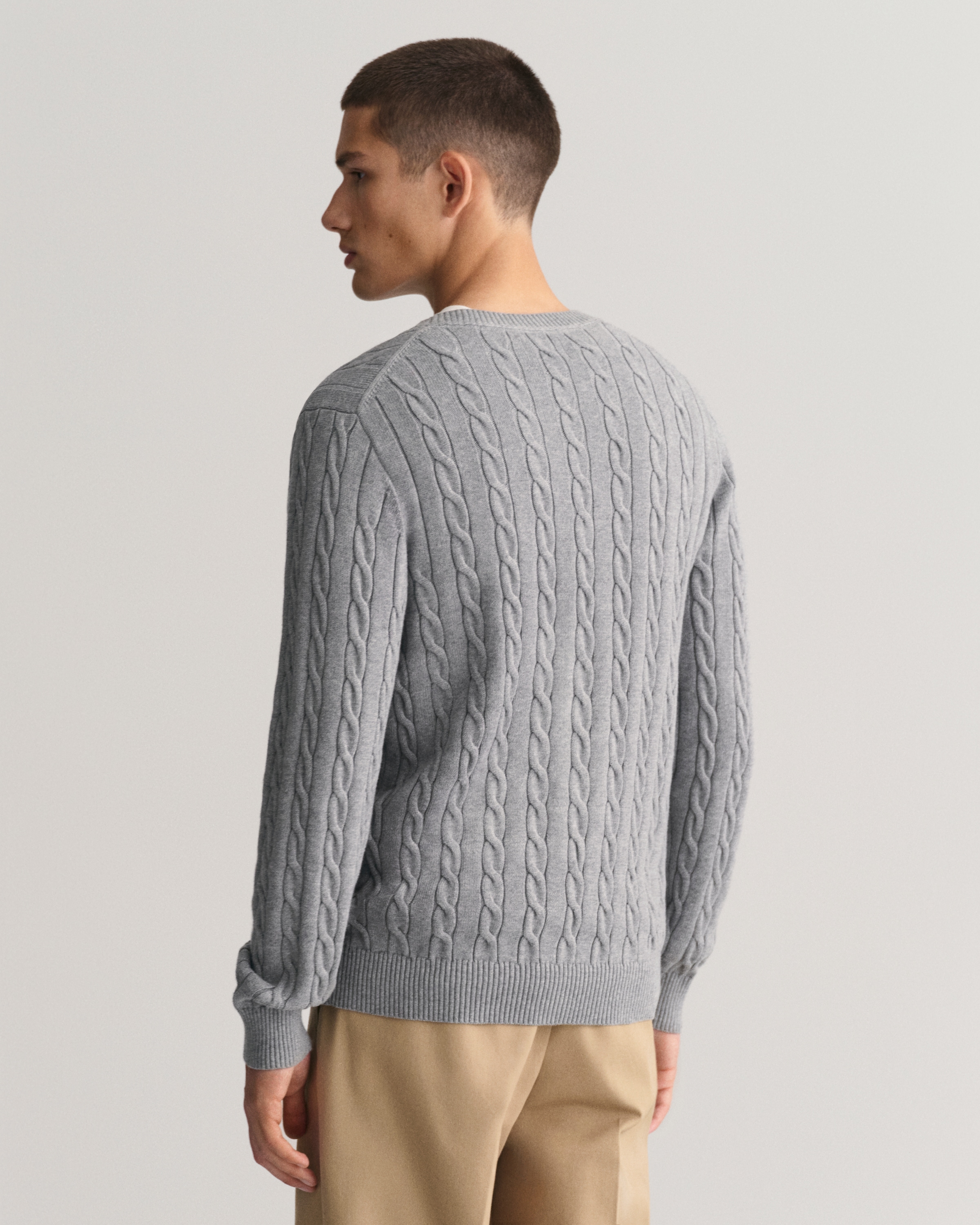 Gant Strickpullover »COTTON CABLE C-NECK«, mit Wappen-Logostickerei auf der Brust