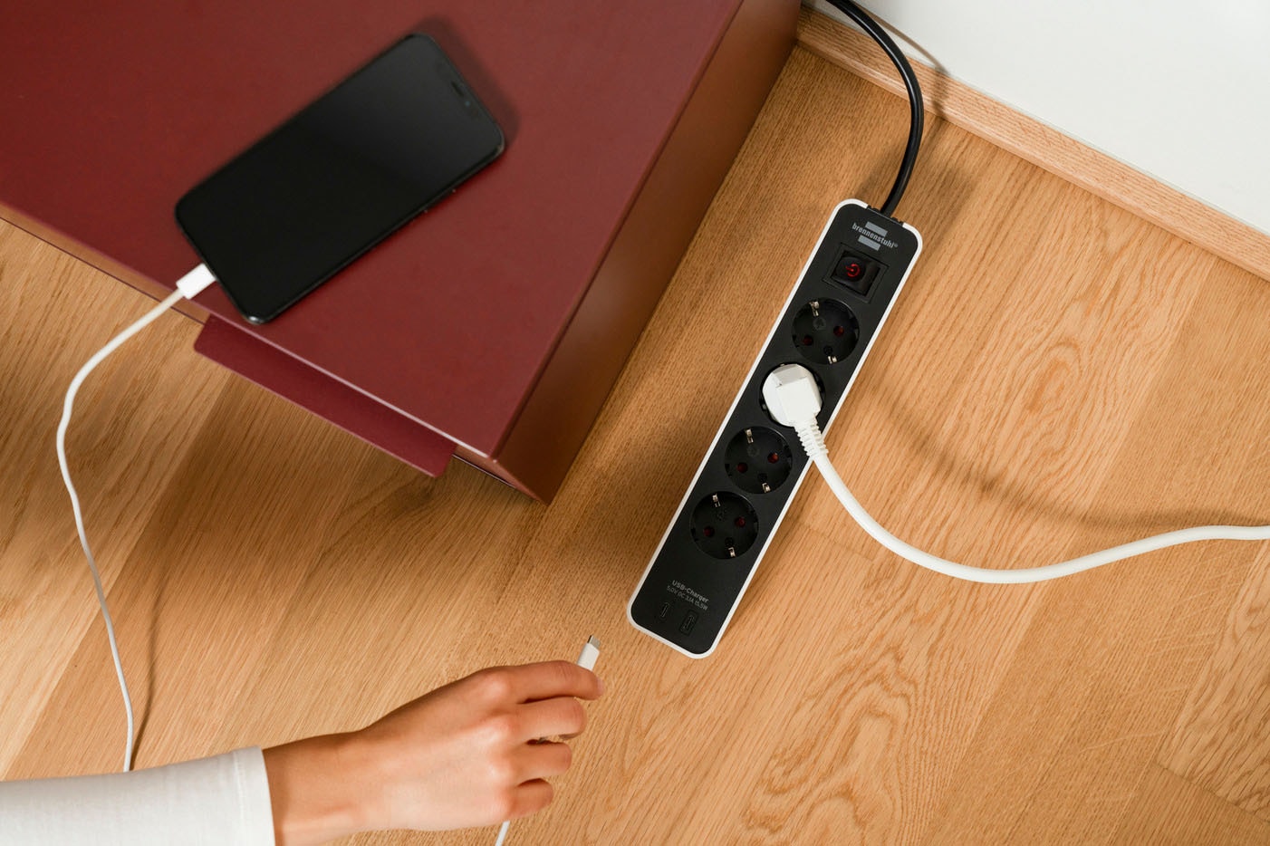 Brennenstuhl Steckdosenleiste »Ecolor H05VV-F3G1,5 4-fach 1,5m mit 2 USB-C-Ladebuchsen« (Ein- / Ausschalter | USB-Anschlüsse Kabellänge 1,5 m)