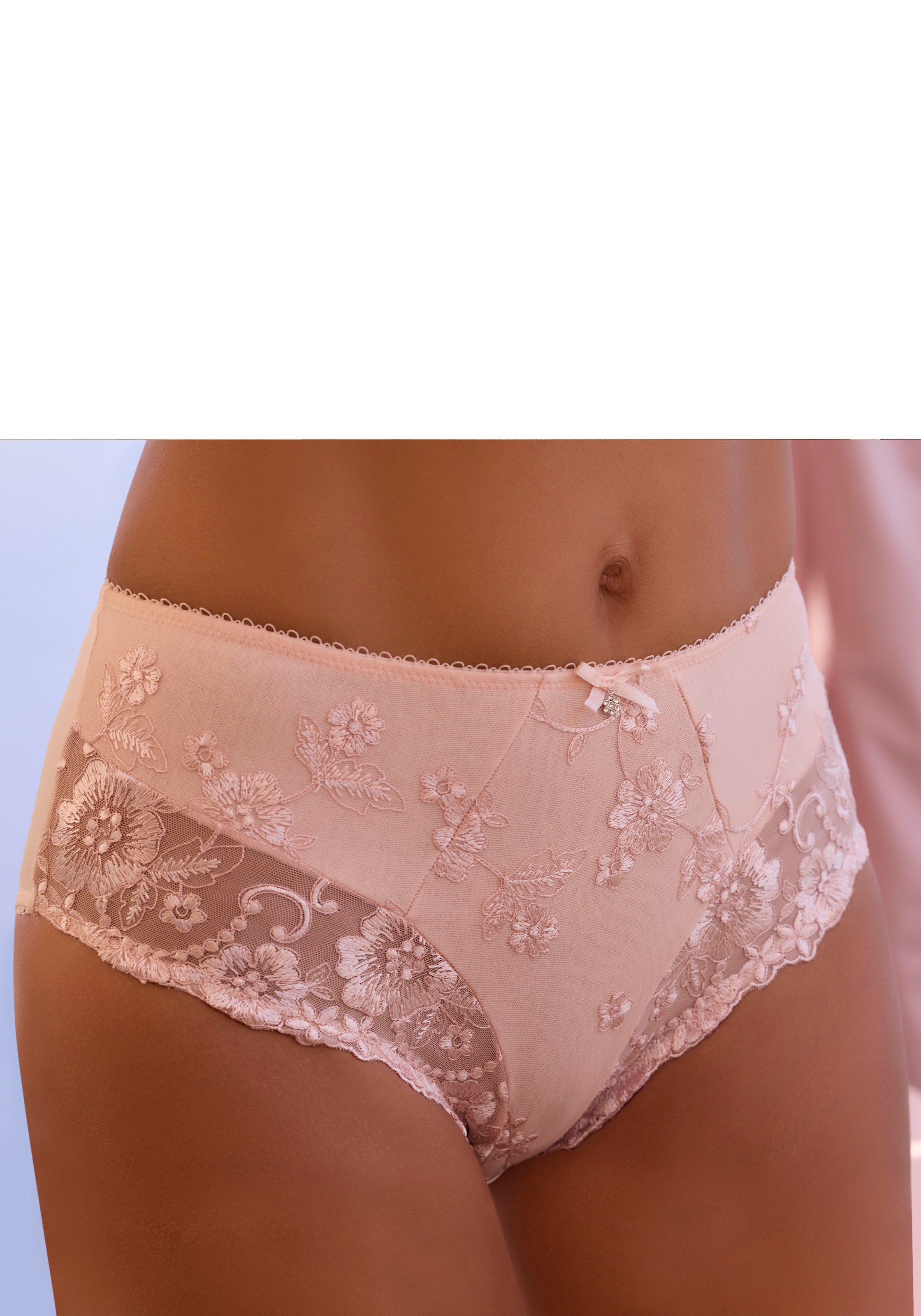 Thumbnail - LASCANA "Wanda" in abdeckender Schnittform und Stickerei Spitze