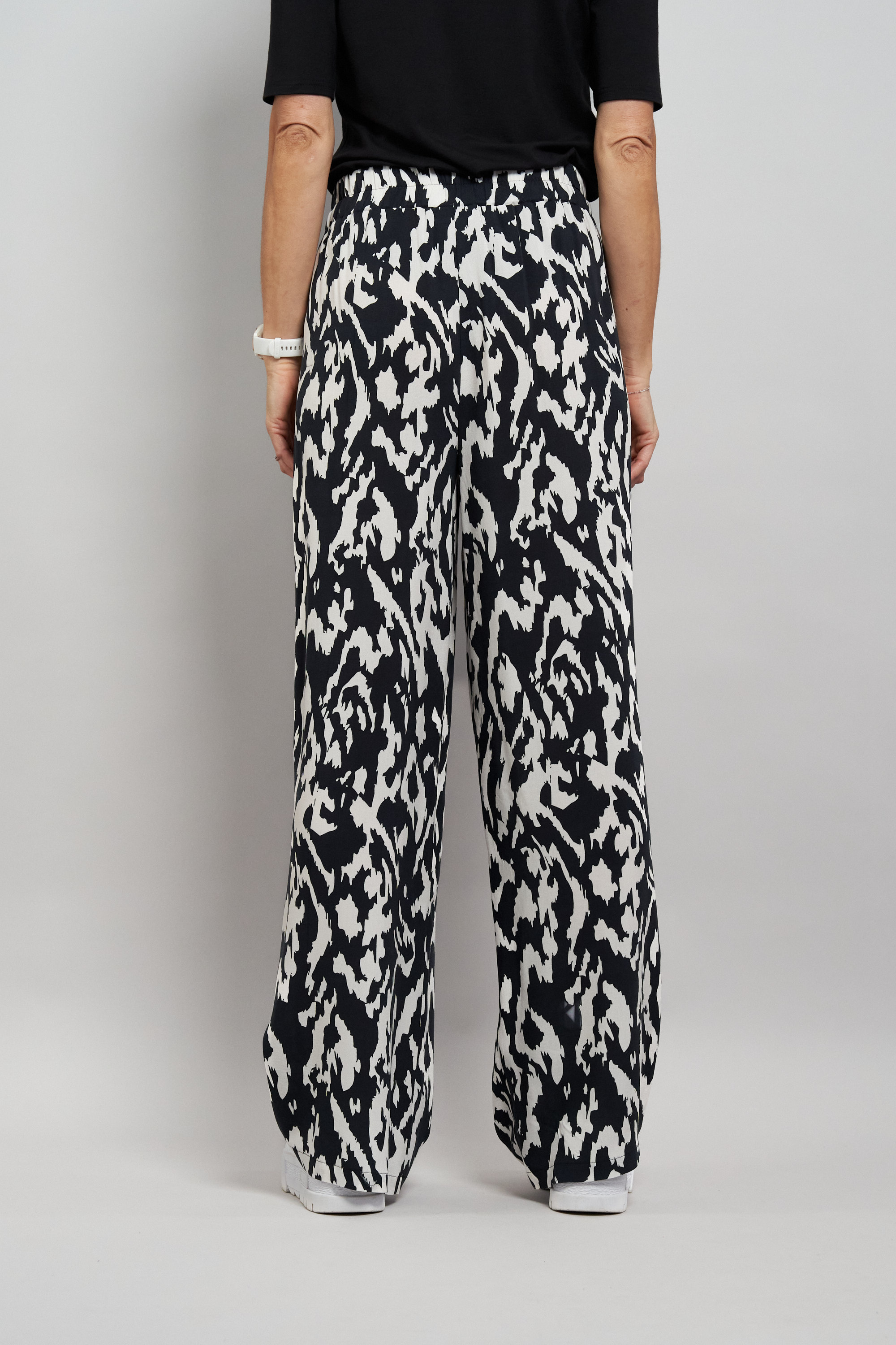 Thumbnail - Seidel Moden Stoffhose "Otto exclusiv" mit grafischem Muster und weitem Bein - MADE IN GERMANY