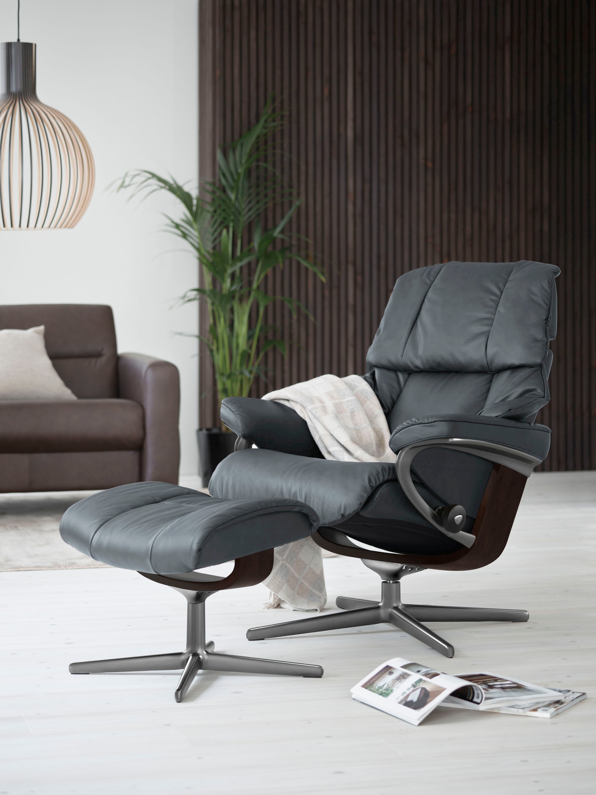 Stressless Relaxsessel "Reno", mit Cross Base, Größe S, M & L, Holzakzent B günstig online kaufen