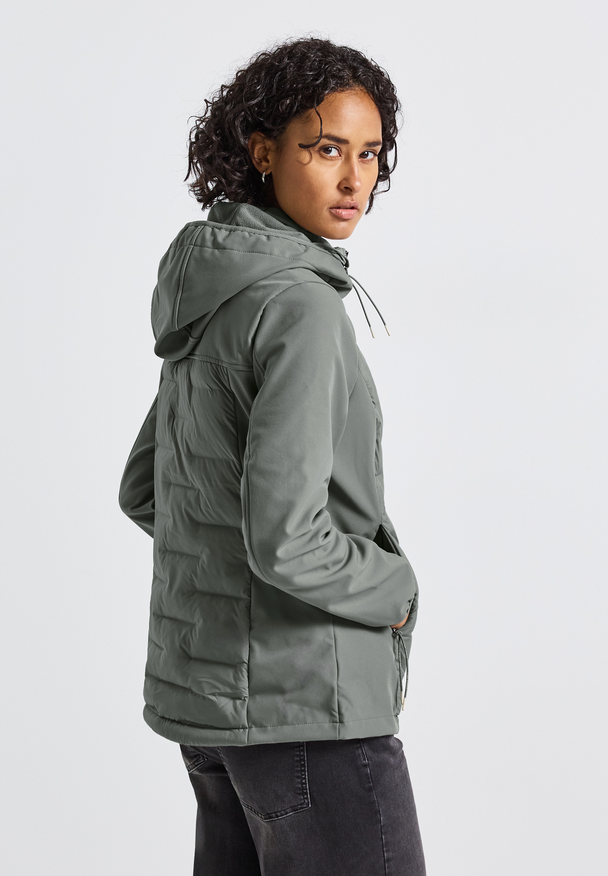 STREET ONE Softshelljacke, mit Kapuze, mit Kapuze mit Tunnelzugband günstig online kaufen