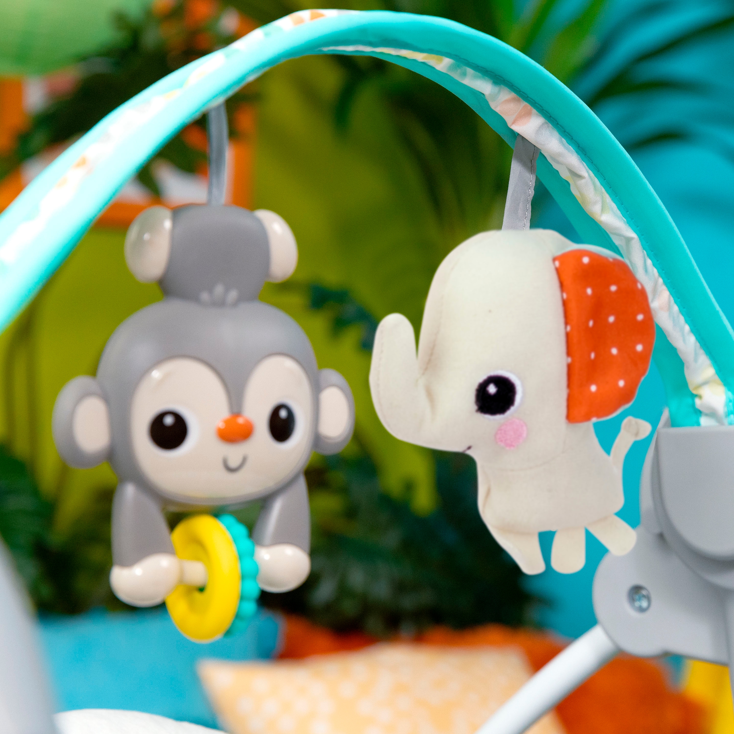 Bright Starts Babywippe »Whimsical Wild Portable Swing« bis 9 kg mit Sound-Effekt