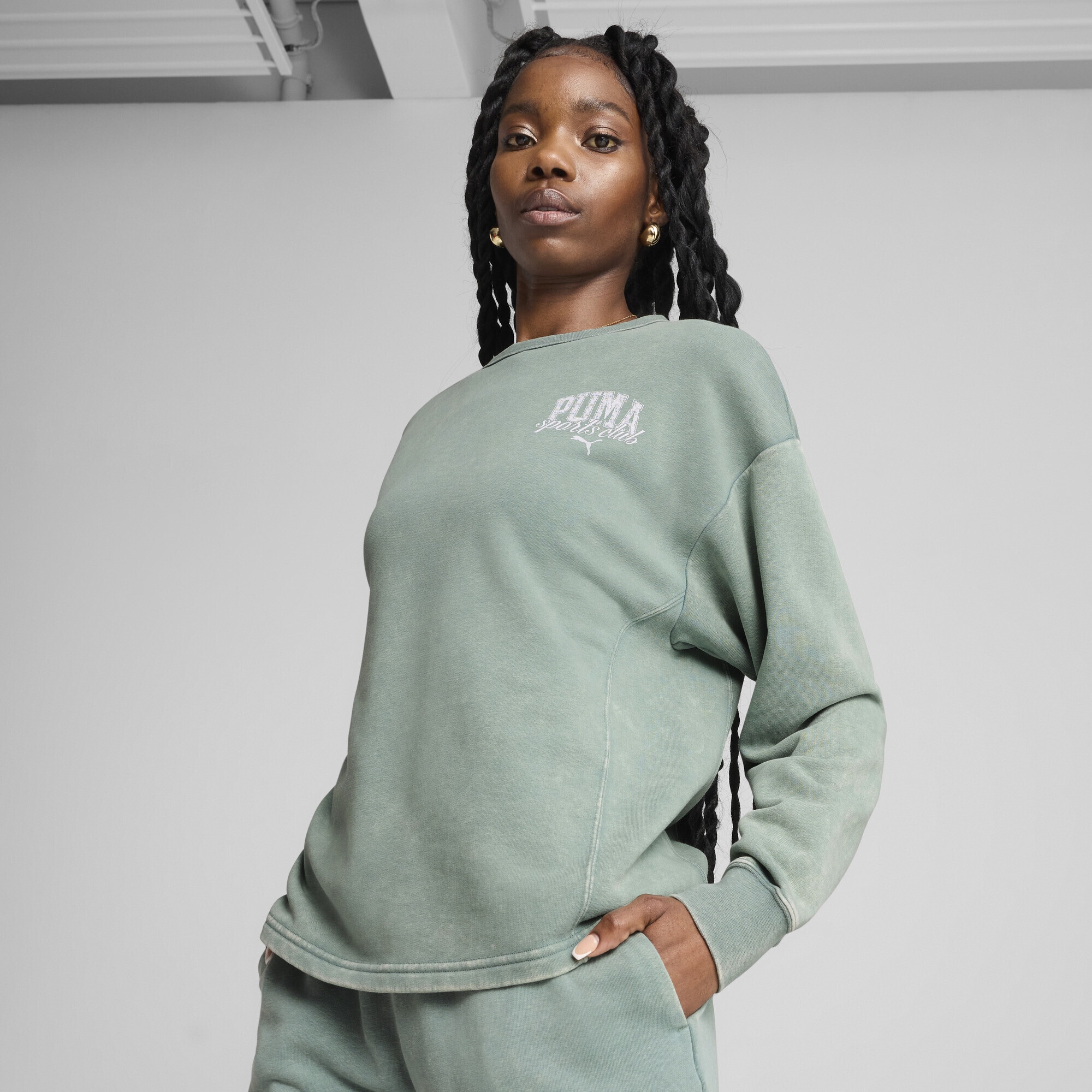 PUMA Sweatshirt »PUMA CLASS Bequemer Crewneck mit Waschung Damen«