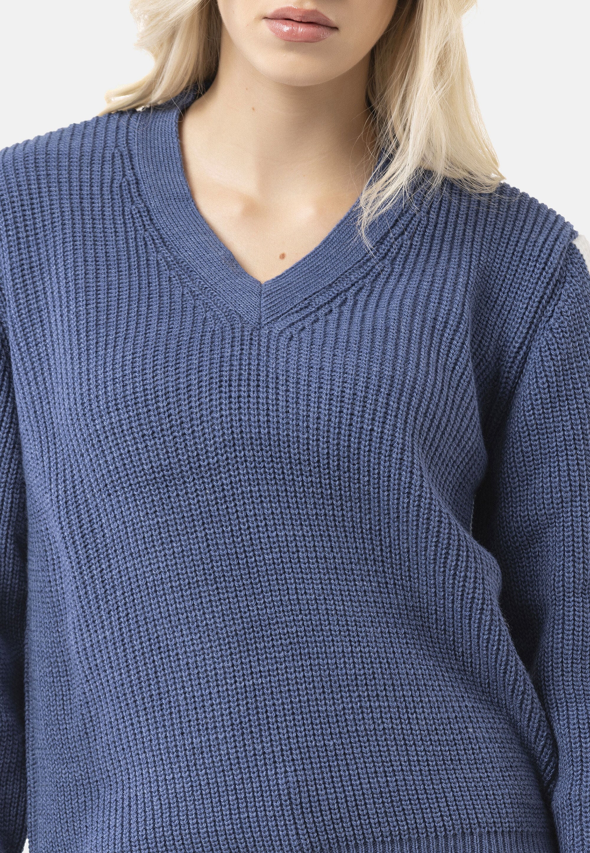 Cipo & Baxx Strickpullover »WP260« 1 mit Streifendetails an den Ärmeln