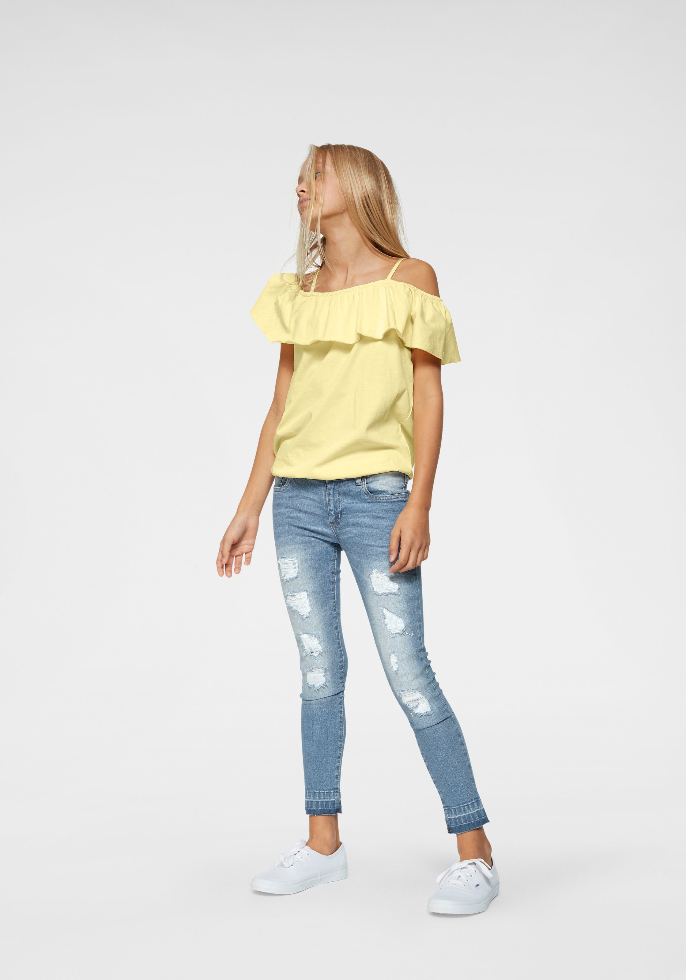 Thumbnail - KIDSWORLD T-Shirt "Volant-Shirt" Kurzarm, weite Passform, Carmenausschnitt, aus Jerseystoff