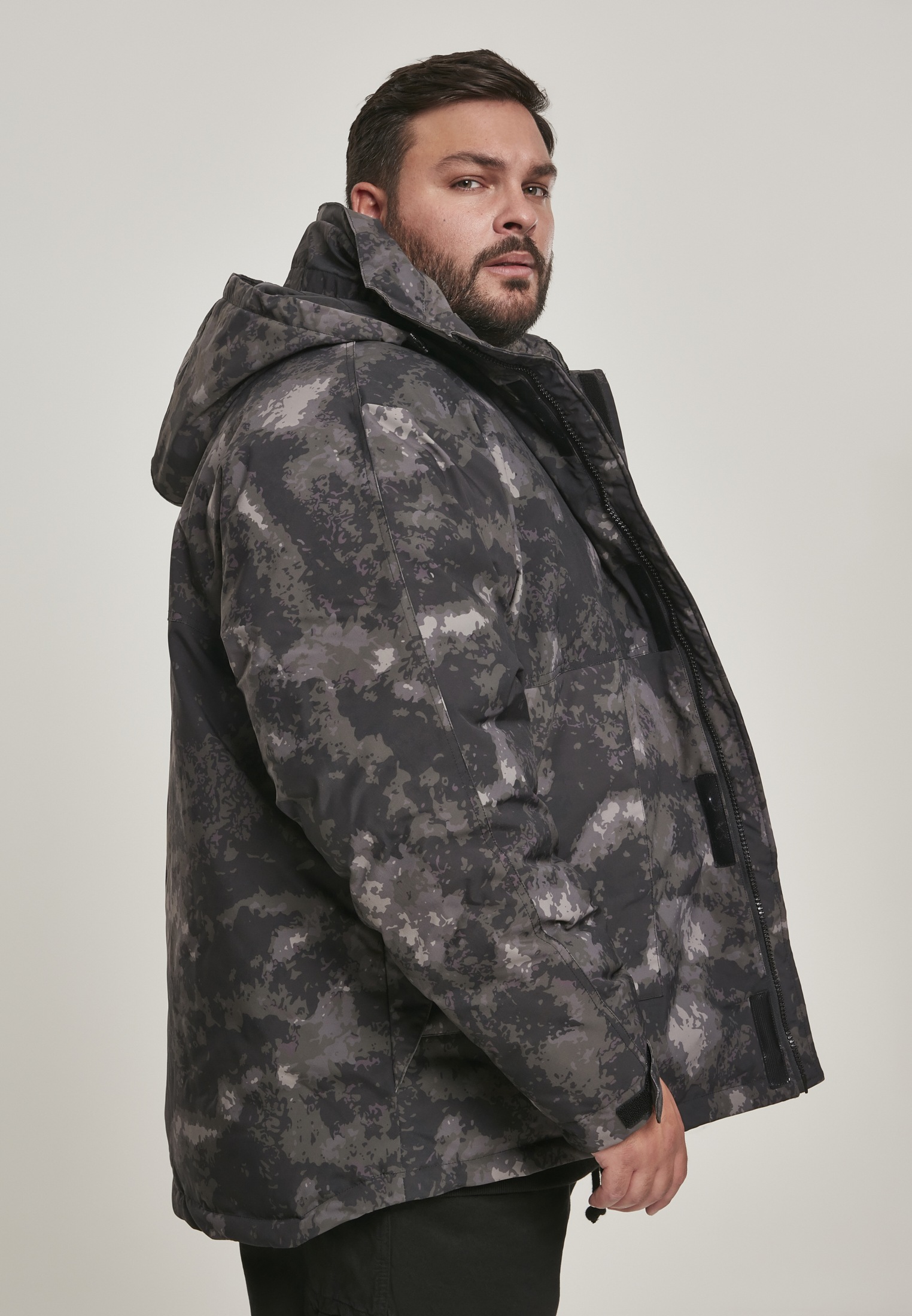URBAN CLASSICS Winterjacke »Urban Classics Herren Multipocket Winter Jacket«, (1 St.), mit Kapuze