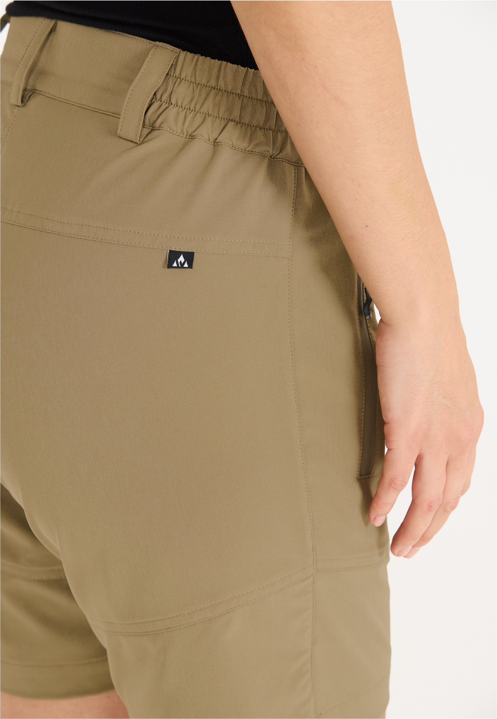 WHISTLER Shorts »LALA«, mit extra komfortablem Funktionsstretch