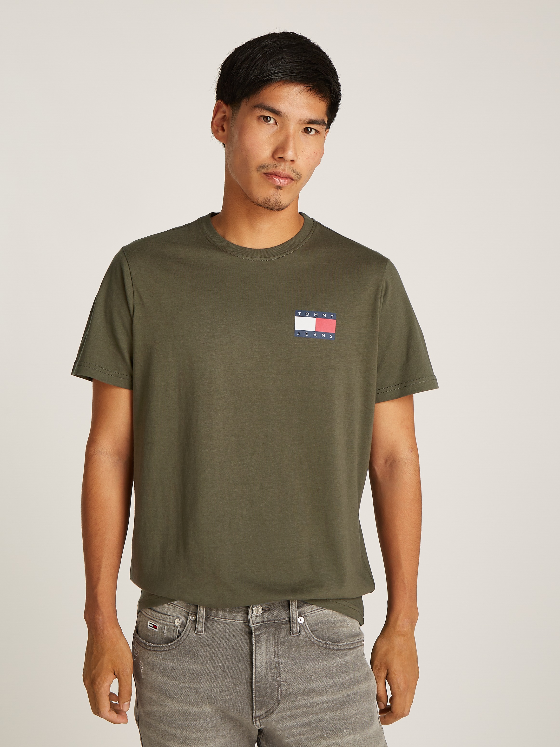 Tommy Jeans T-Shirt "TJM SLIM ESSENTIAL FLAG TEE EXT", Mit Rundhalsausschni günstig online kaufen