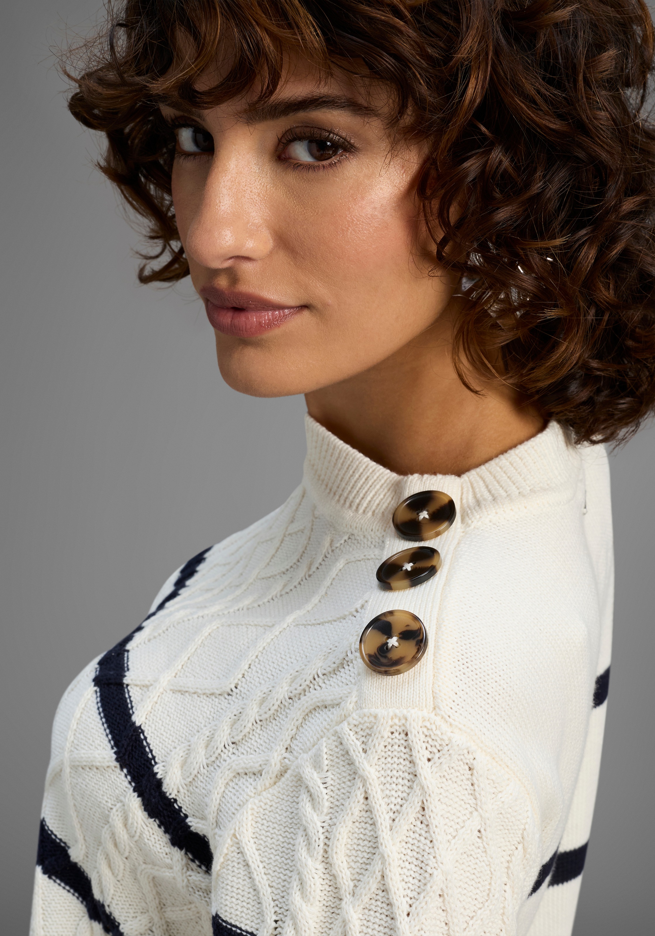 Laura Scott Rundhalspullover Übergangspullover mit Zopfmuster und Streifen günstig online kaufen