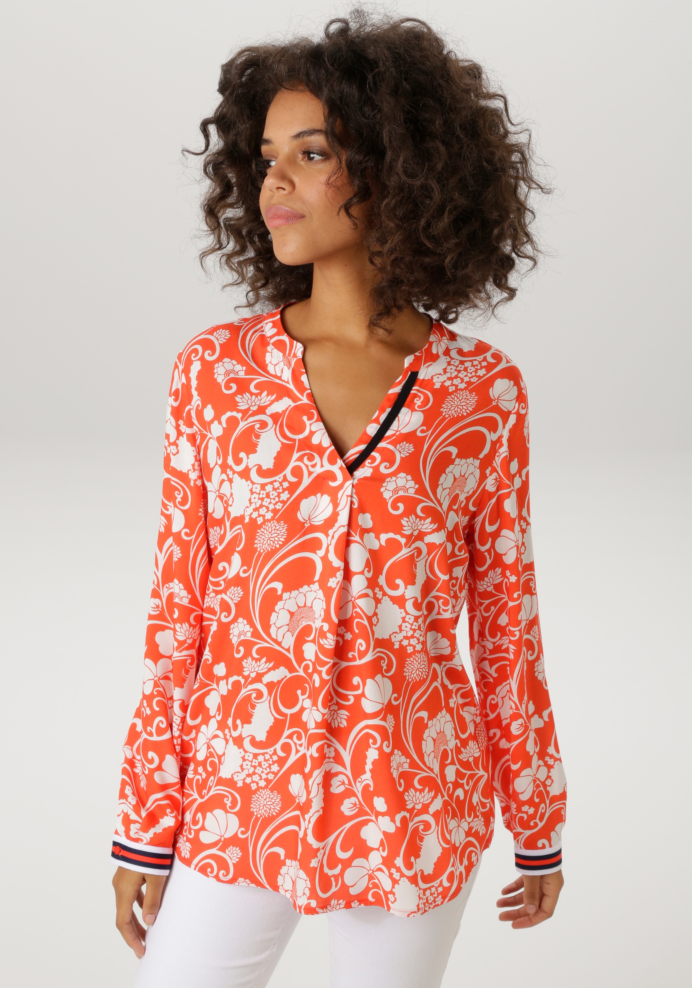 Aniston CASUAL Schlupfbluse mit fantasievollem, grafischen Blumendruck günstig online kaufen