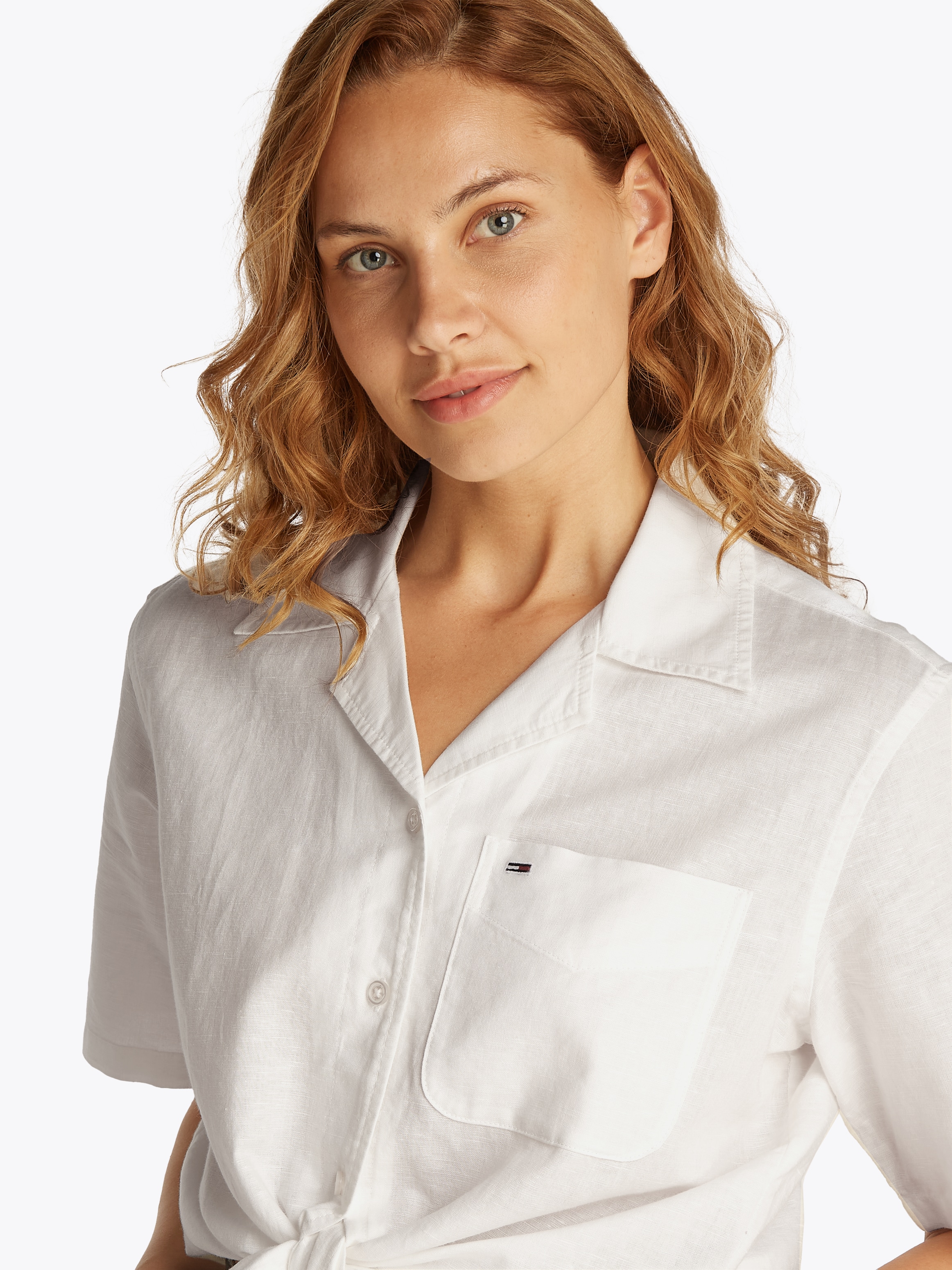 Tommy Jeans T-Shirt »TJW CRP LINEN SS SHIRT«, mit Brusttasche, Logostickerei