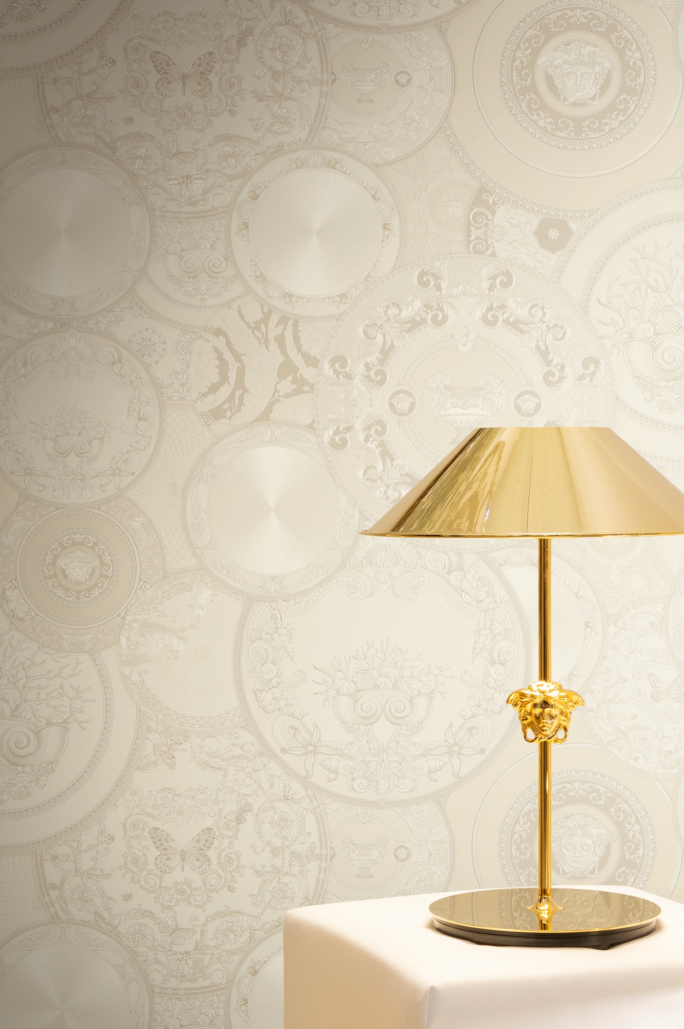 Versace Vliestapete "Versace 6 Art De La Table –" 3D-Optik Barock Motiv geprägt Elegantes Ornamentdesign mit Metallic-Glanz & feiner Prägung