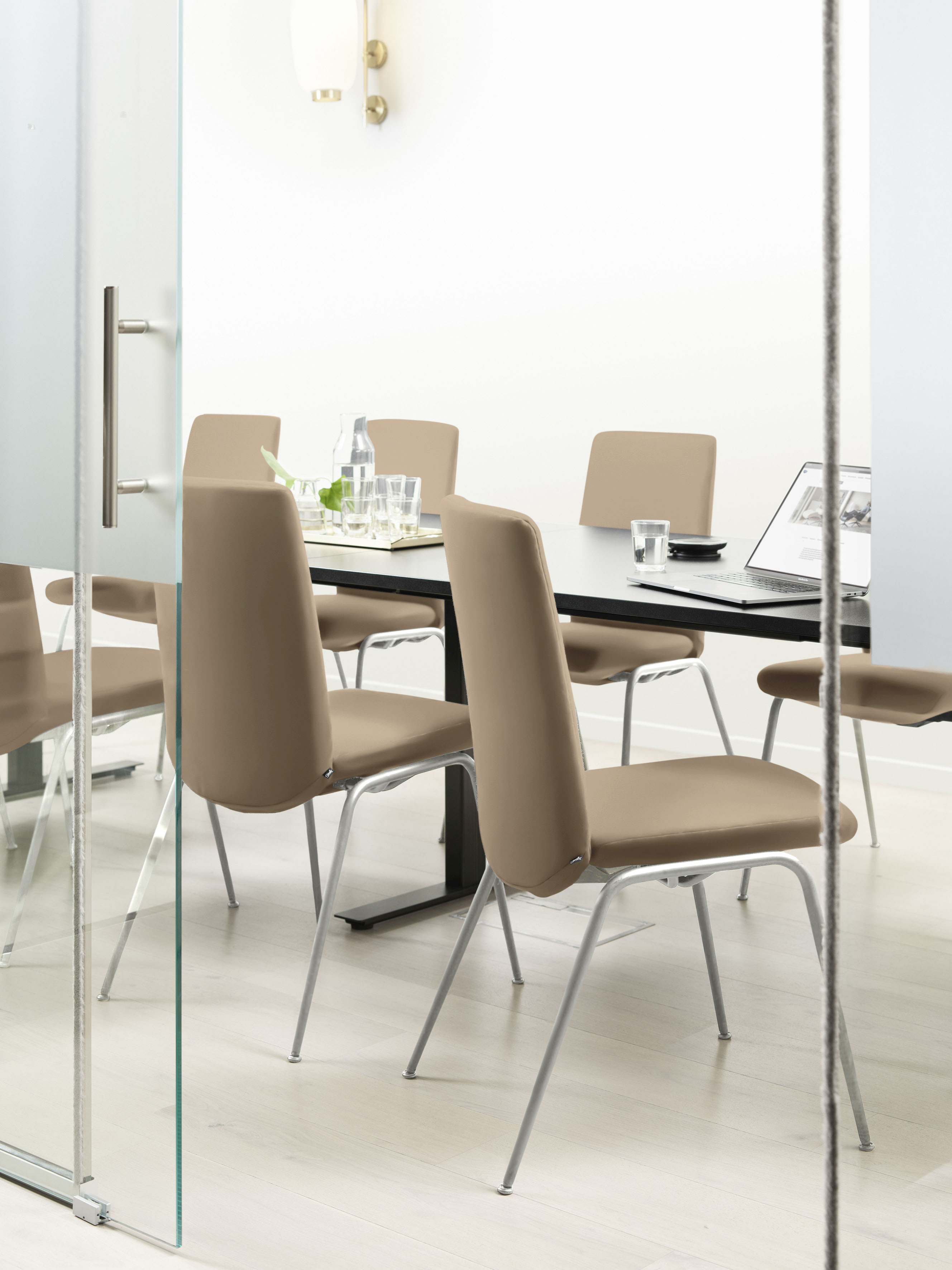 Stressless Polsterstuhl "Laurel" () Low Back, Größe M, mit Beinen aus Stahl in Chrom glänzend