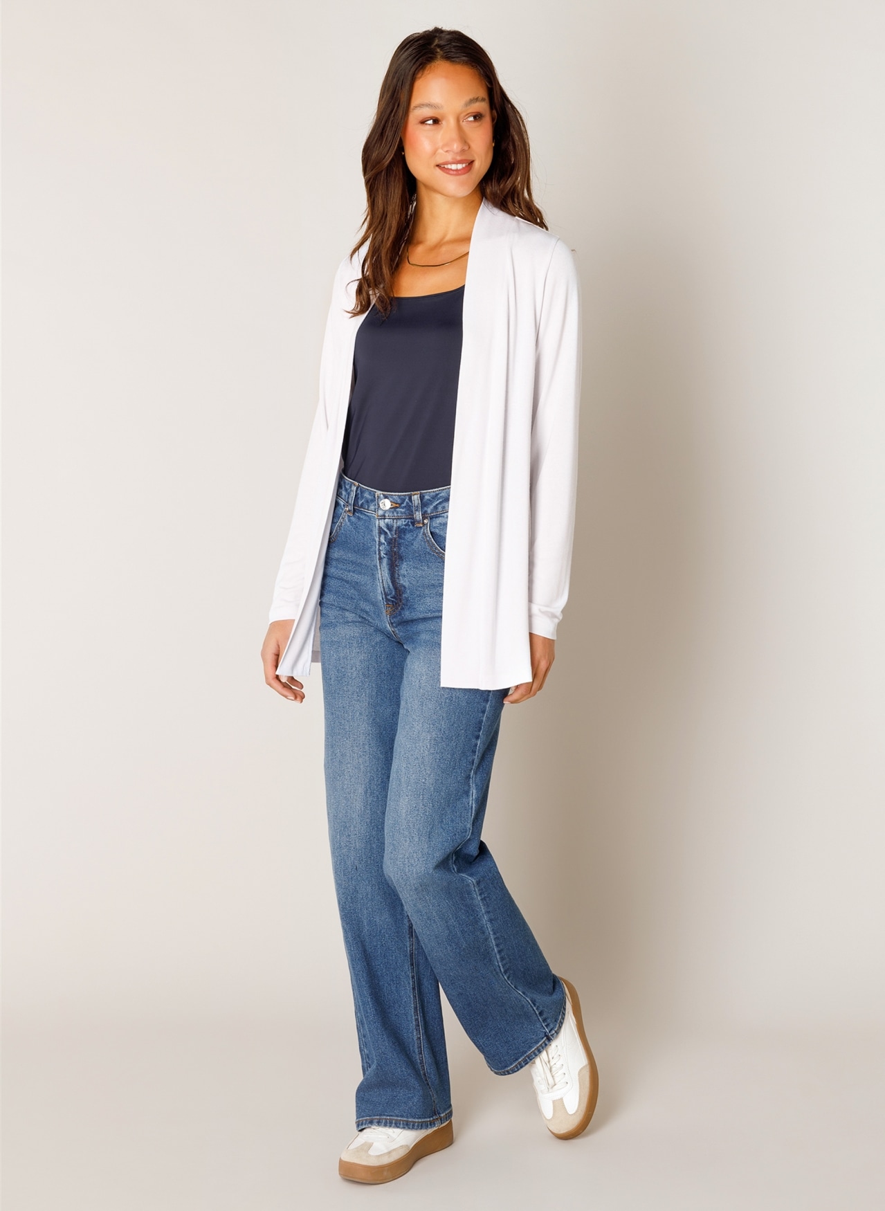 Base Level Strickjacke "Yayla" In elastischem Feinstrick