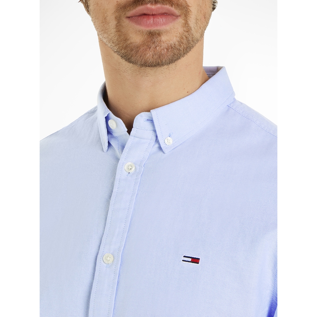 Tommy Jeans Langarmhemd »TJM ENTRY REG OXFORD SHIRT«, mit Logoprägung