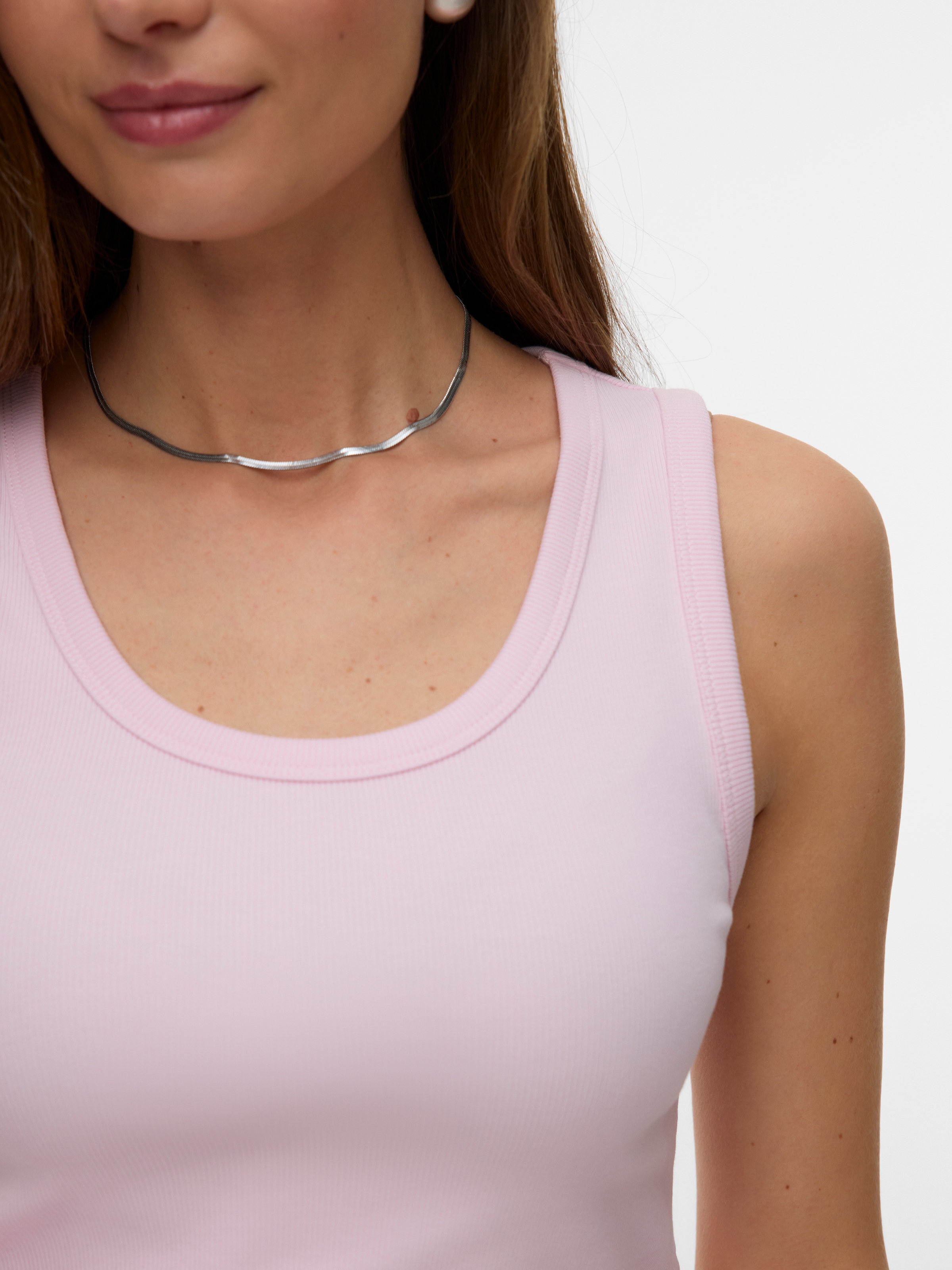 Vero Moda Tanktop »VMCHLOE SL SHORT TANK TOP NOOS« Baumwollmischung