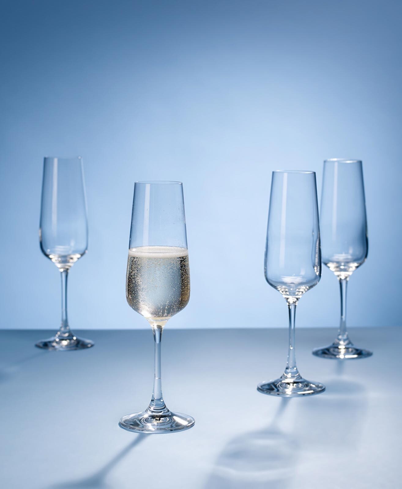 Champagnerglas VILLEROY & BOCH "Champagnergläser Ovid 250 ml 4er Set transparent", bunt (transparent), Glas, Trinkgefäße 3