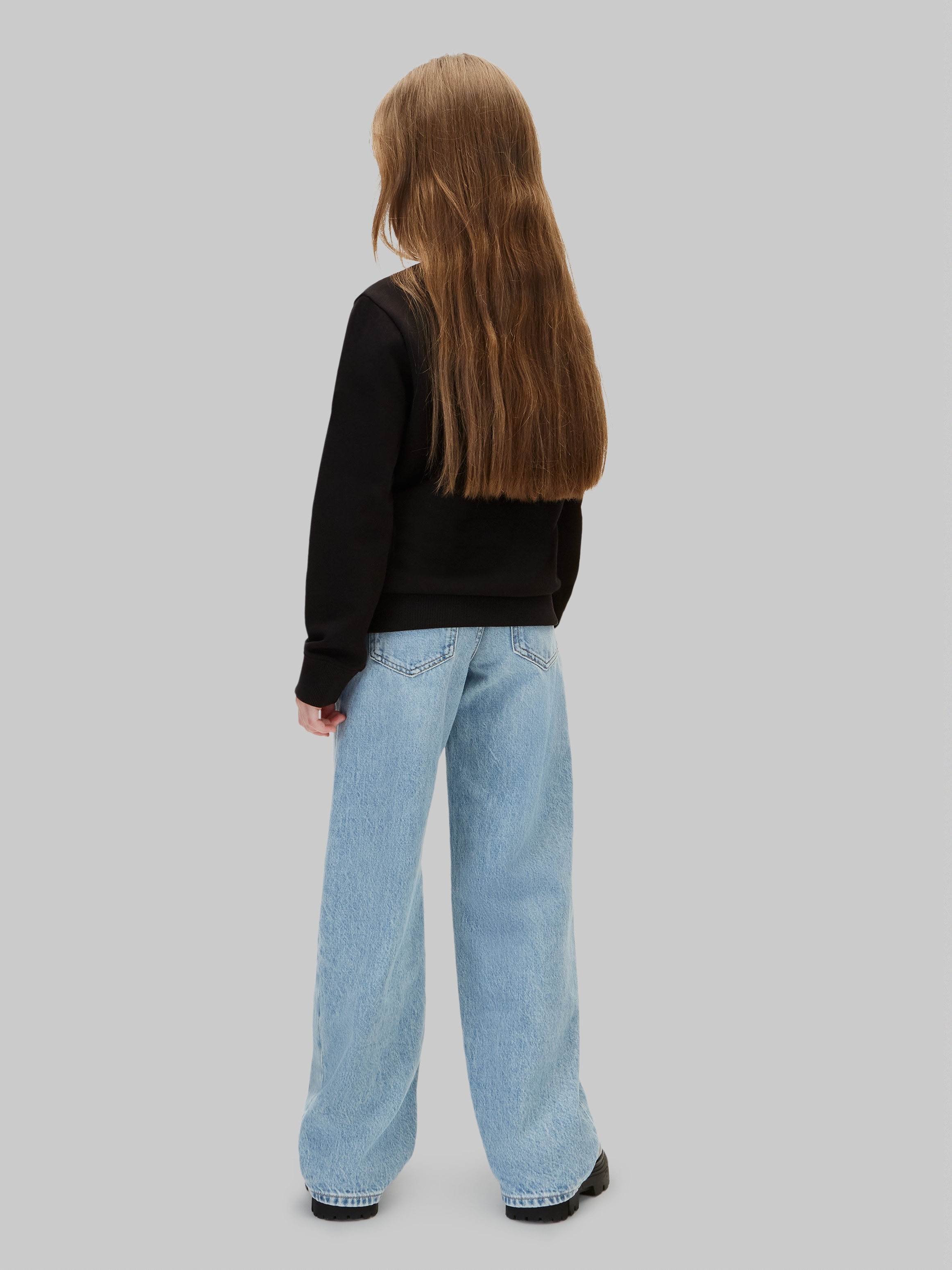 Calvin Klein Jeans Sweatshirt »SMALL CHEST INST. LOGO REG CN«, Regular fit , Logoschriftzug
