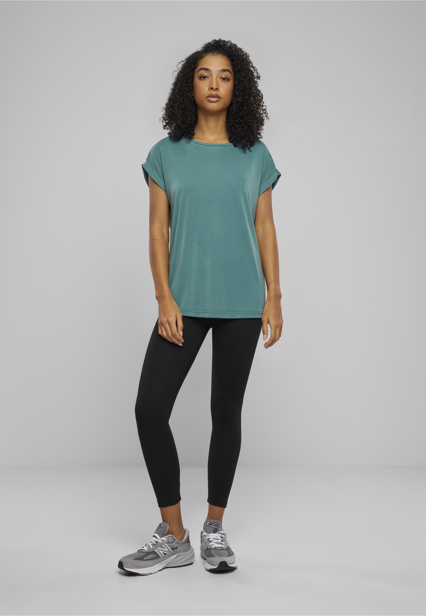 URBAN CLASSICS Kurzarmshirt »Urban Classics Damen Ladies Modal Extended Shoulder Tee« 1 Stk.