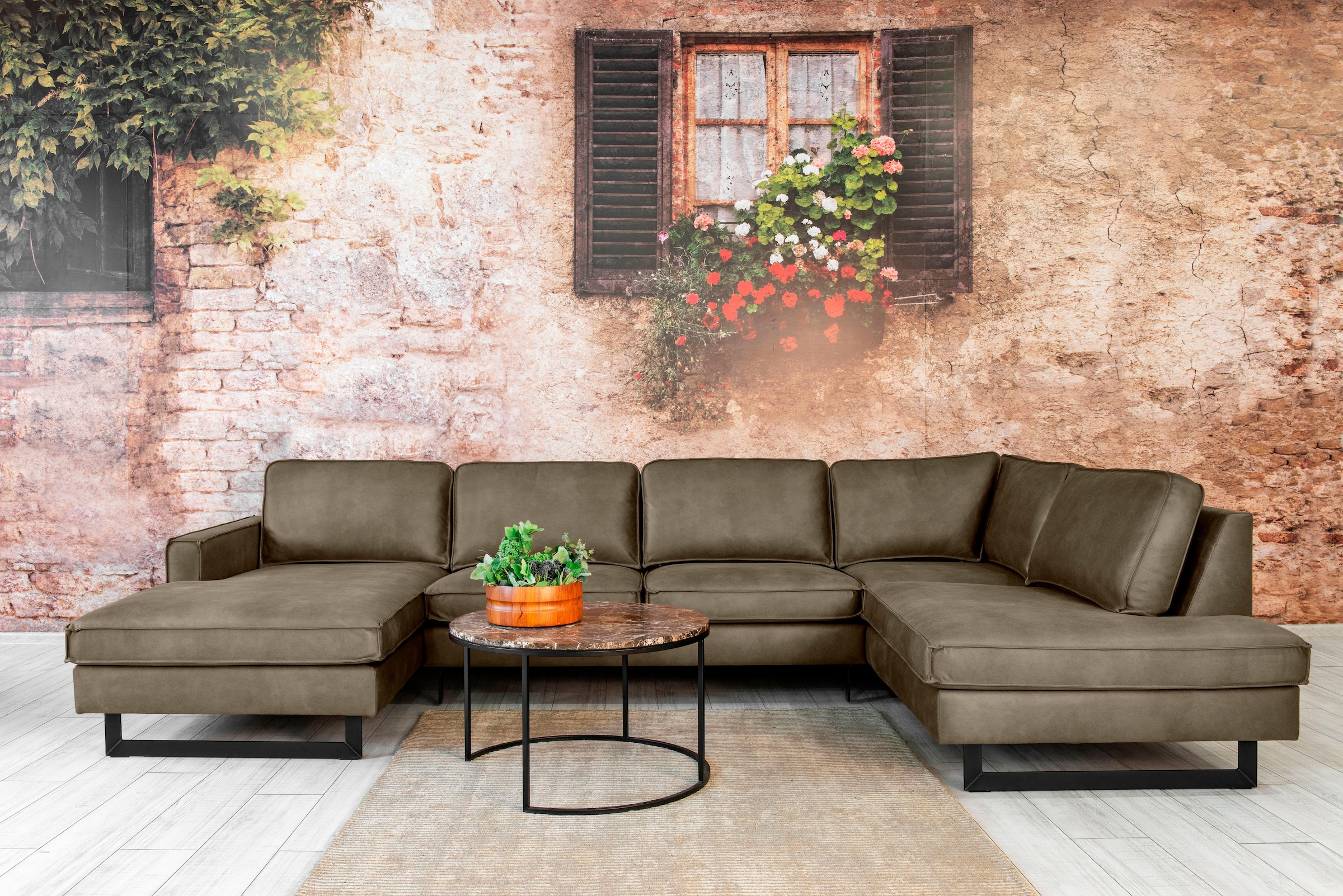 Places of Style Wohnlandschaft »Pinto, 350 cm, U-Form, XXL, mit Ottomanen«, Cord, Chenille, Lederoptik, mit Keder, Metallfüße, Wellenunterfederung