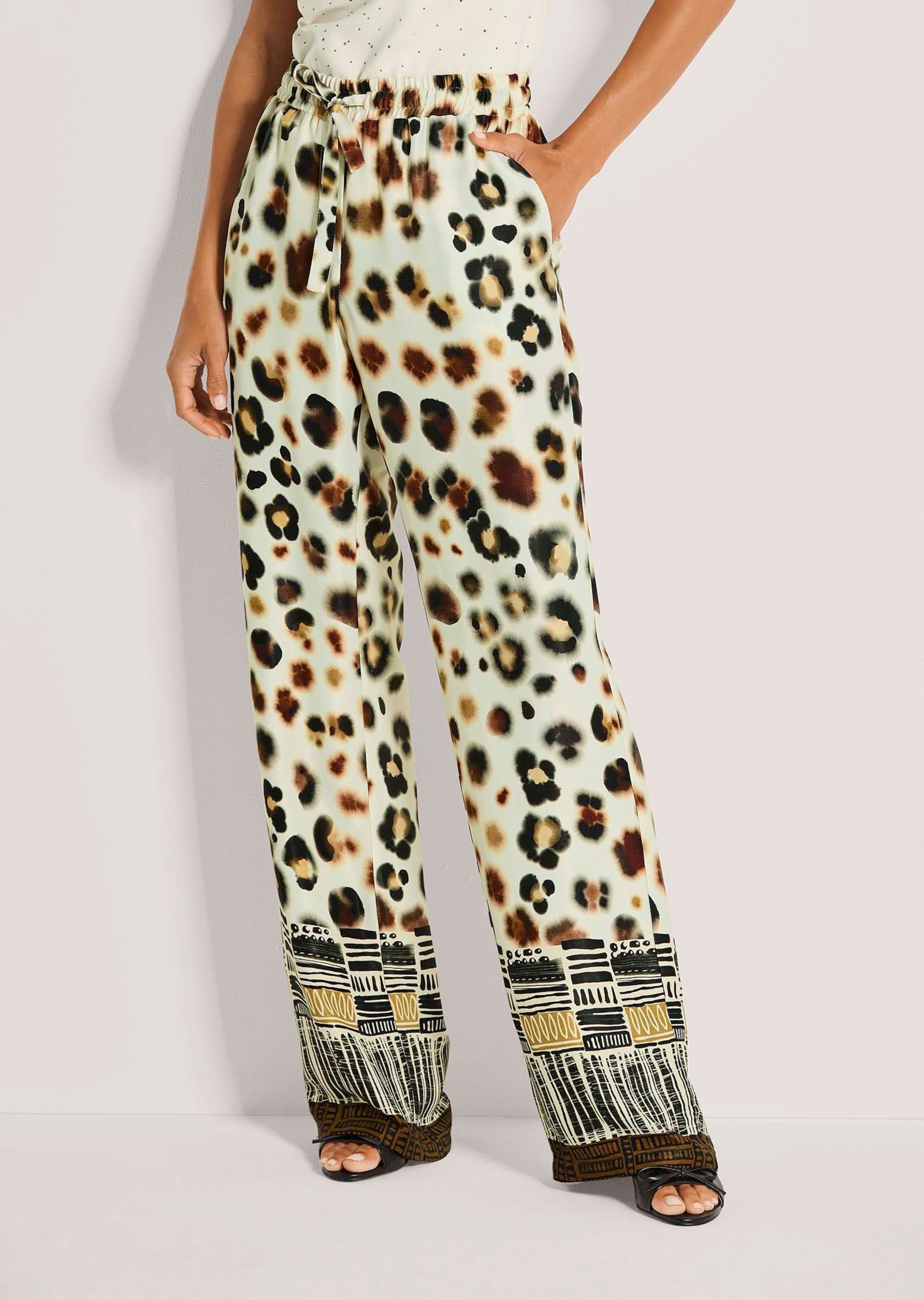 MADELEINE Chinos »Palazzohose Druckhose mit Animalprint«
