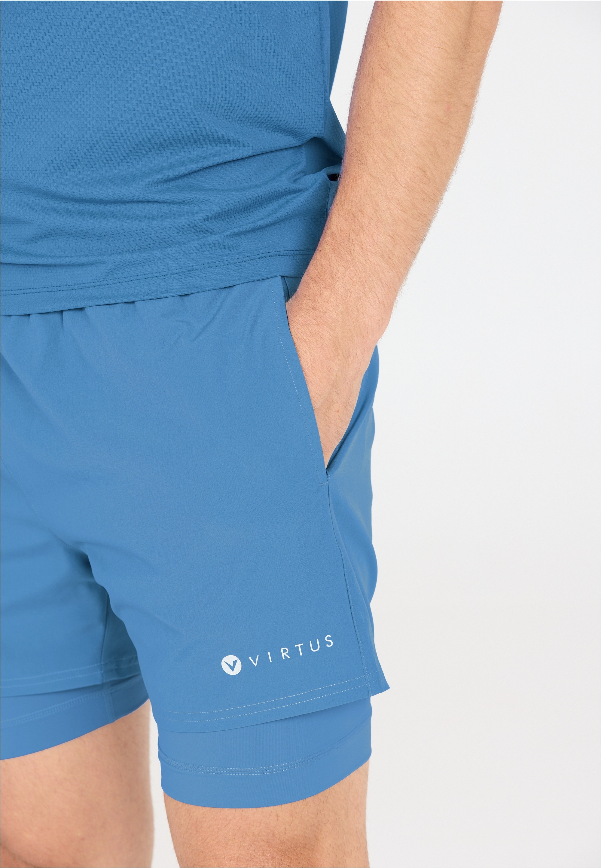 Virtus Shorts »Zayne«, mit 4-Wege-Stretch und Innenhose