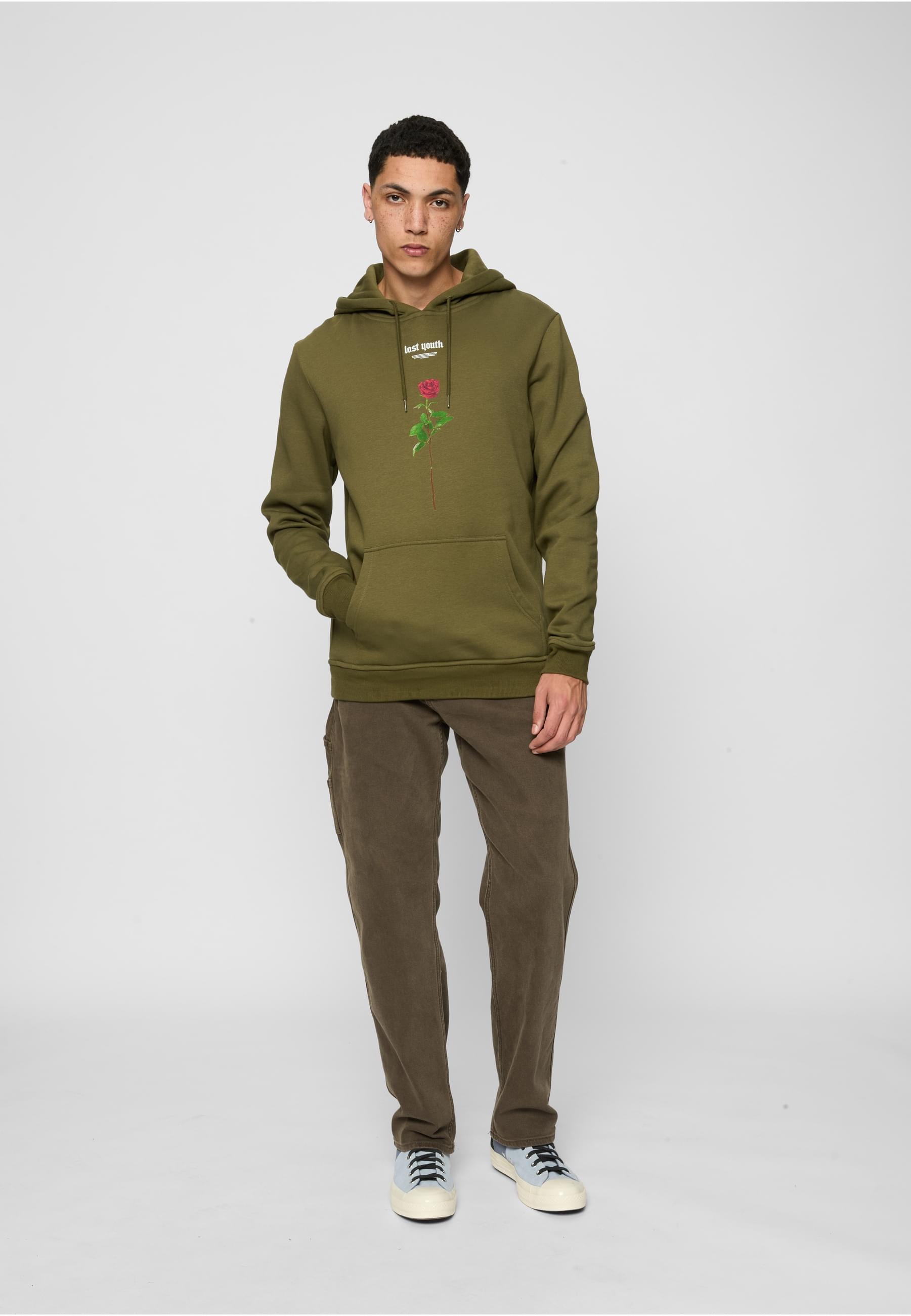 MisterTee Sweatshirt »MisterTee Herren Lost Youth Rose Hoody«, (1 tlg.)